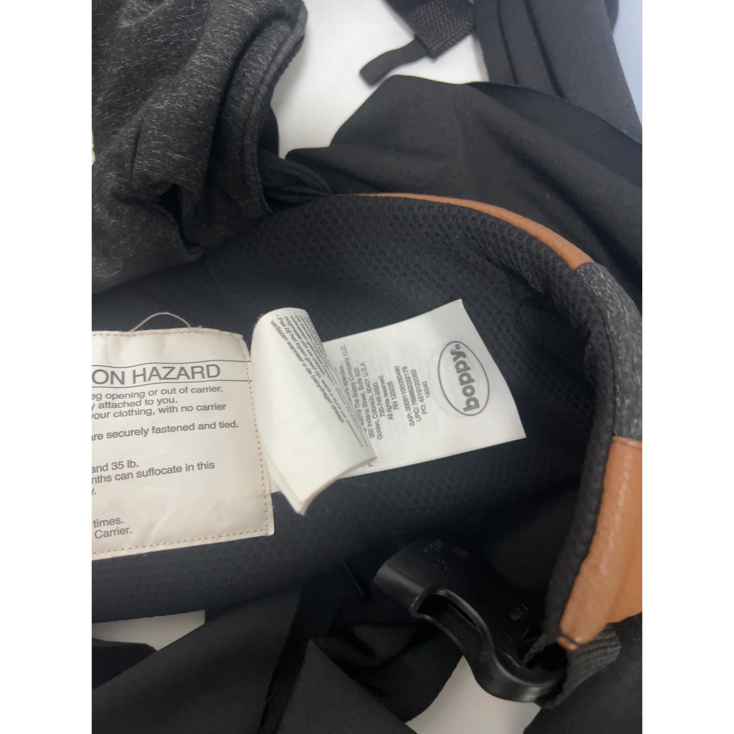 Boppy ComfyChic Hybrid Wrap Baby Carrier Gray Black Faux Leather Trim One Size