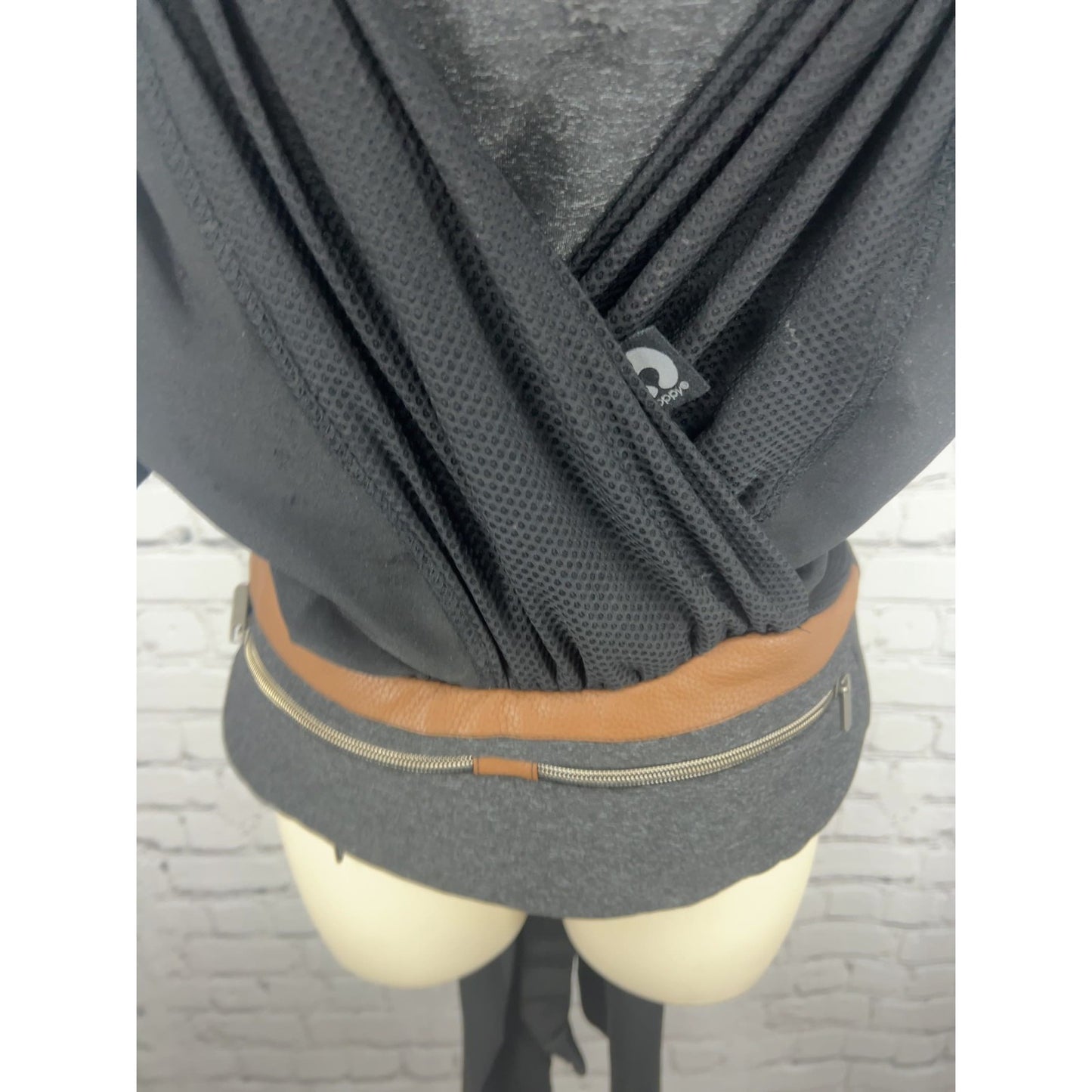Boppy ComfyChic Hybrid Wrap Baby Carrier Gray Black Faux Leather Trim One Size