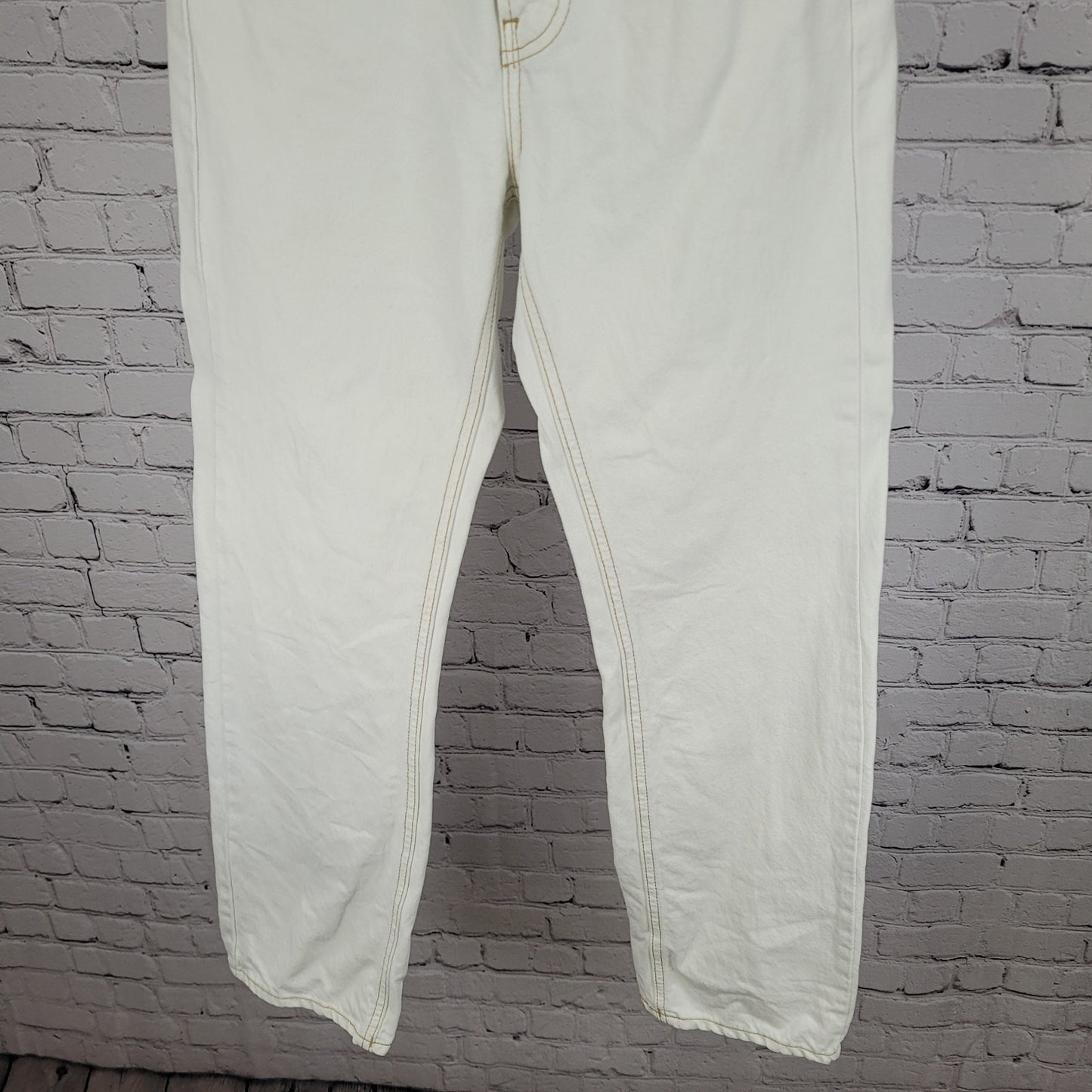 BDG Urban Outfitters White Denim Cowboy Jean 100% Cotton Size 24 (24x30)