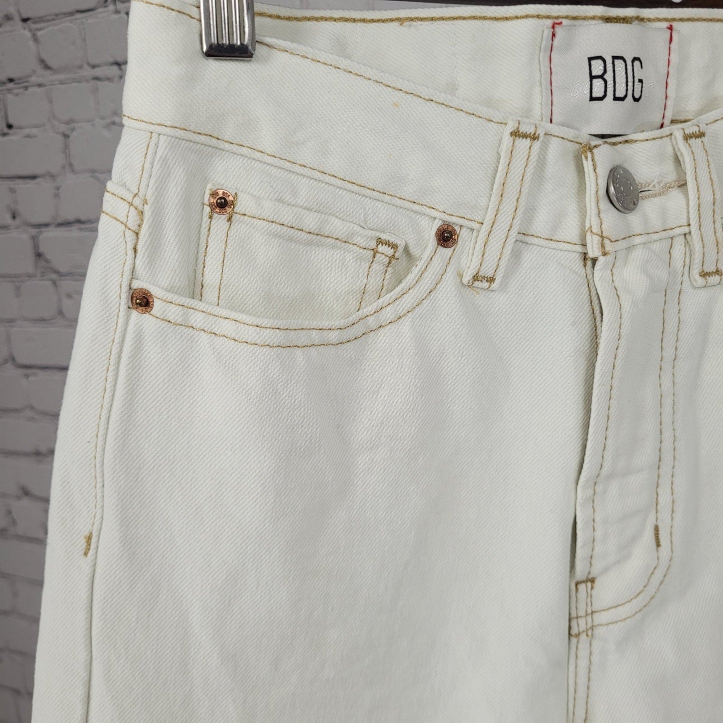 BDG Urban Outfitters White Denim Cowboy Jean 100% Cotton Size 24 (24x30)
