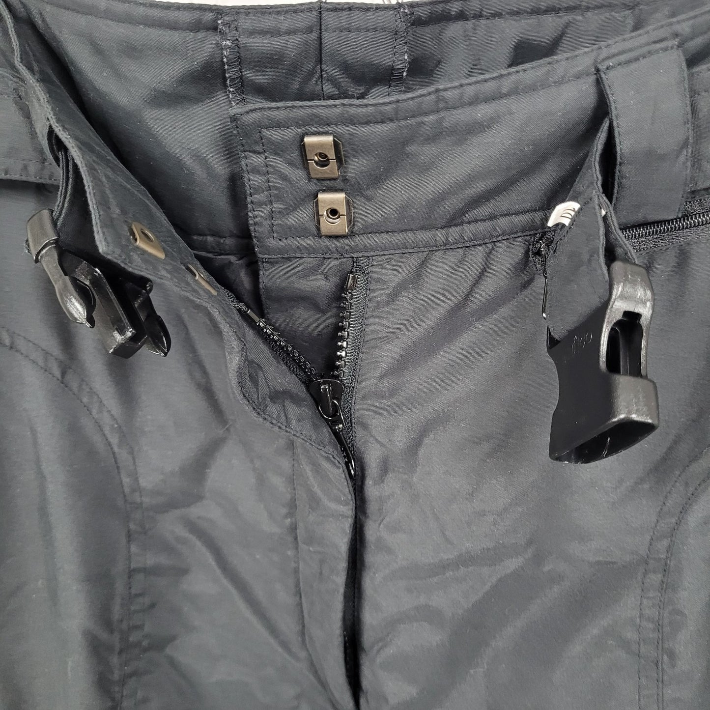 VTG Obermeyer Black Stilleto Belted Stirrup Insulated Ski Pants Size 10 (28x25)