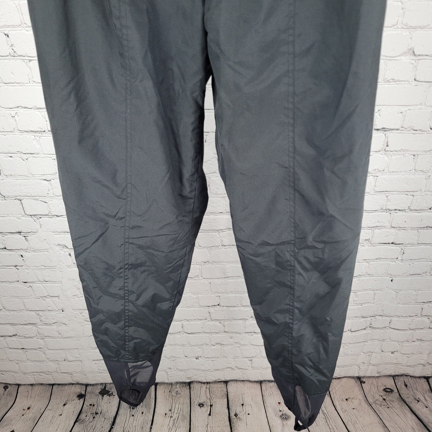 VTG Obermeyer Black Stilleto Belted Stirrup Insulated Ski Pants Size 10 (28x25)