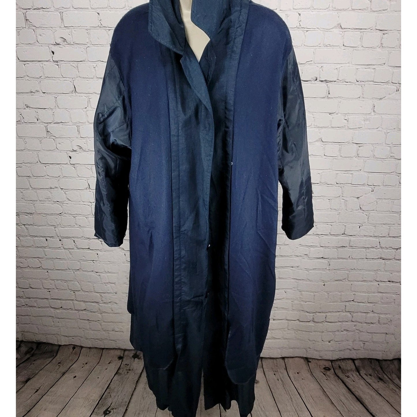 VTG Komitor Navy Buttoned Removable Liner Pockets Trench Coat 20W