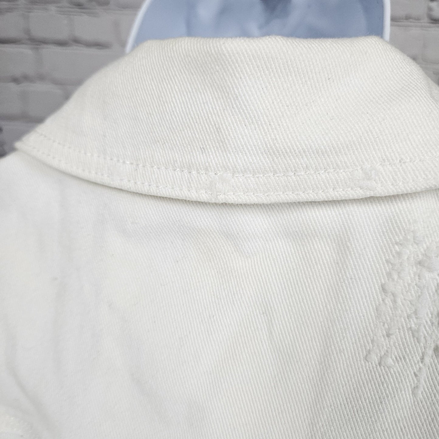 Heritage America White Denim Distressed Stretch Buttoned Collared Vest Medium M