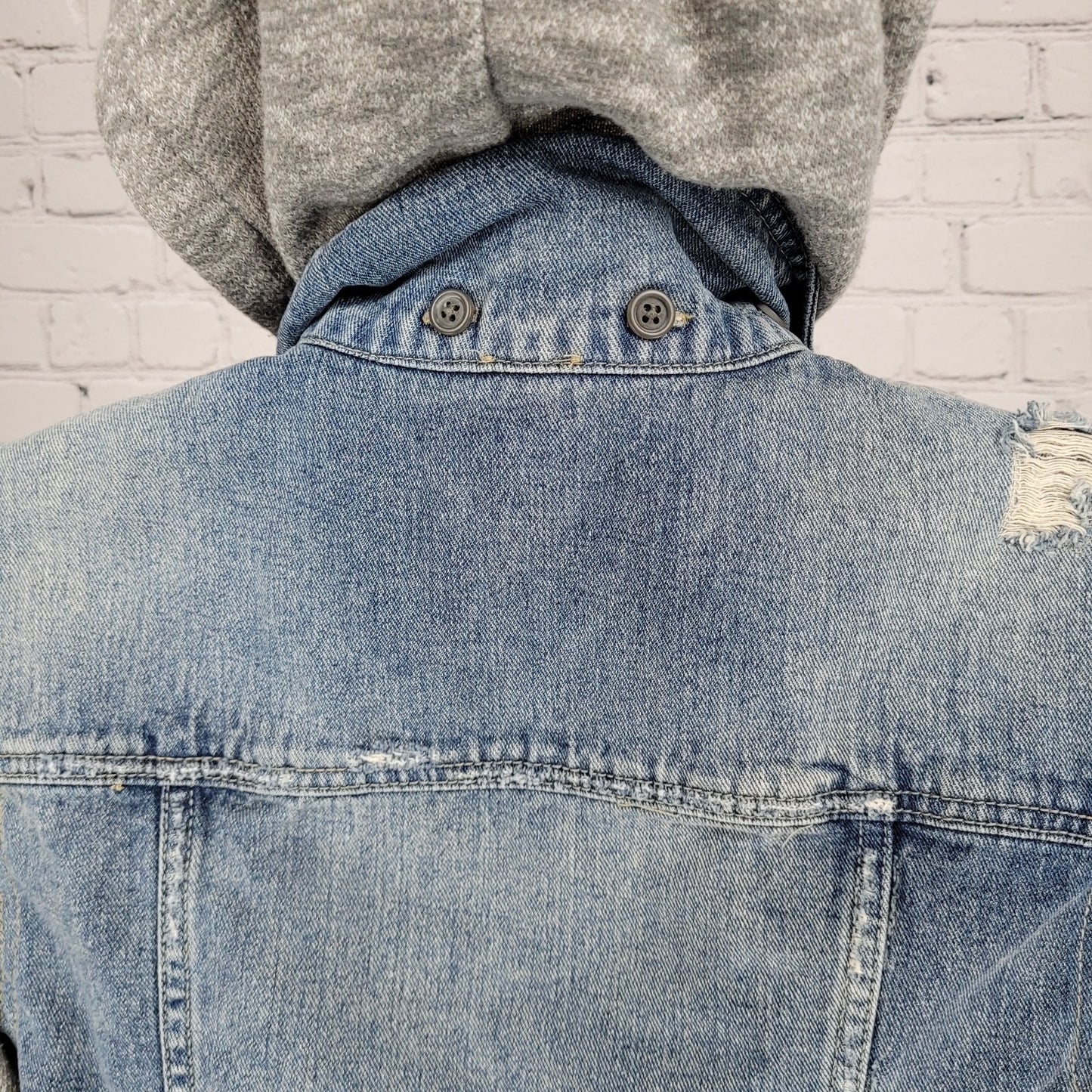 Free People Blue Denim Distressed Removable Knit Hood Jean Jacket Size Small S