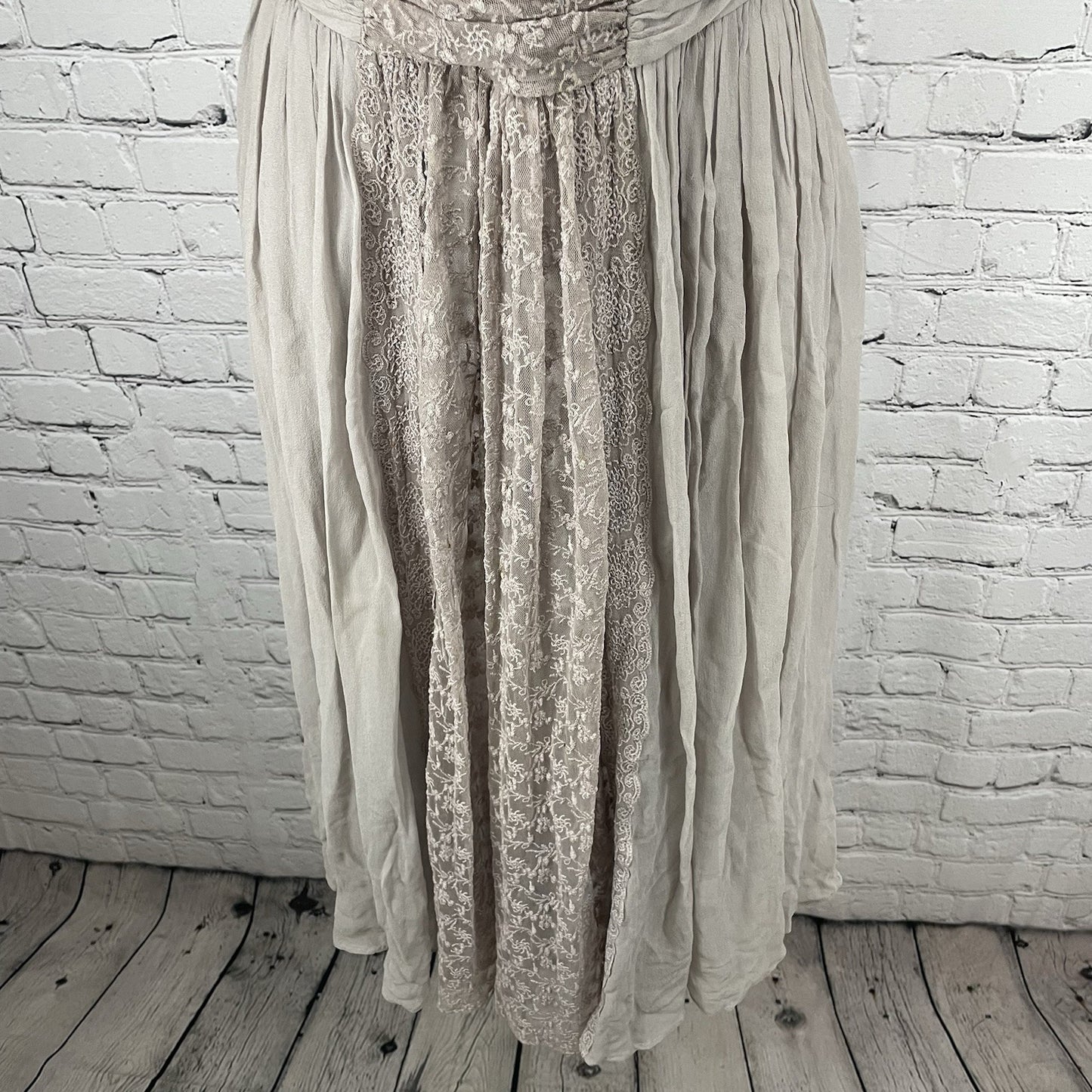 NWD Lil Anthropologie Grey Silk Lace Trim Chiffon Empire Waist Midi Dress 12
