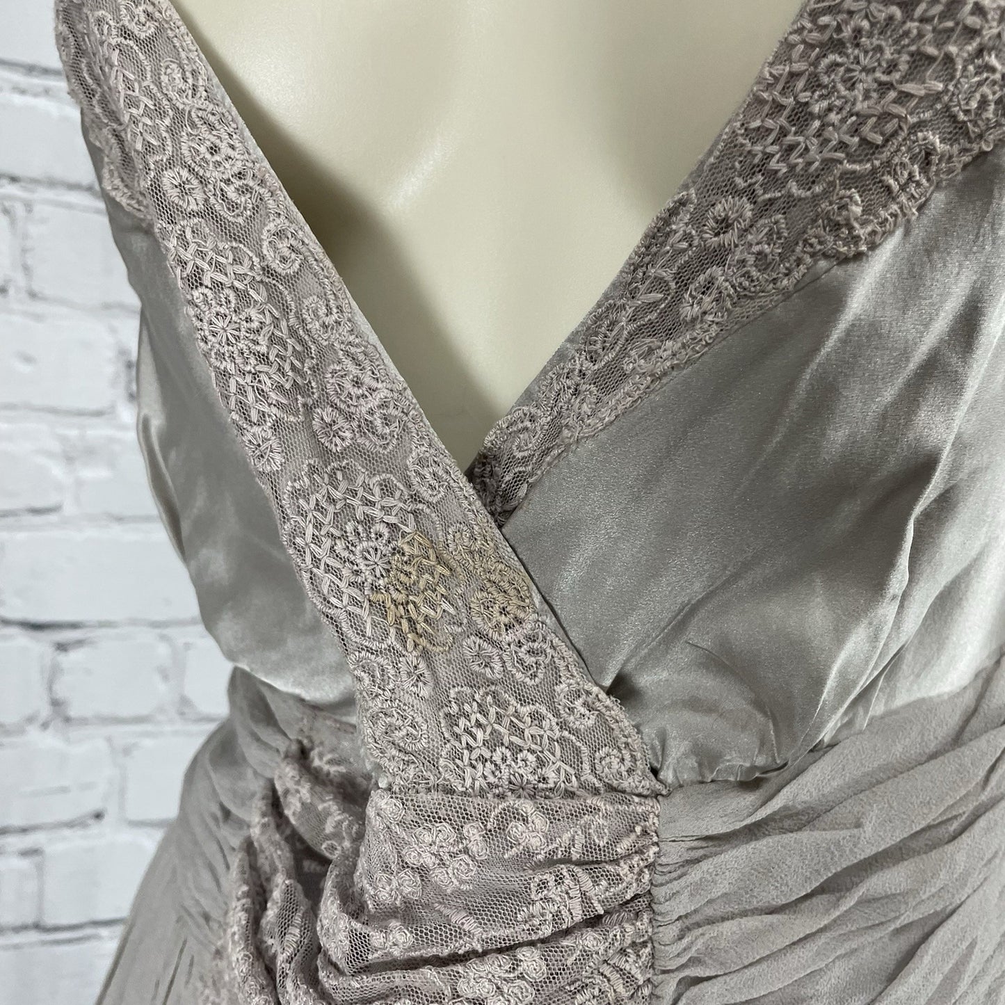 NWD Lil Anthropologie Grey Silk Lace Trim Chiffon Empire Waist Midi Dress 12