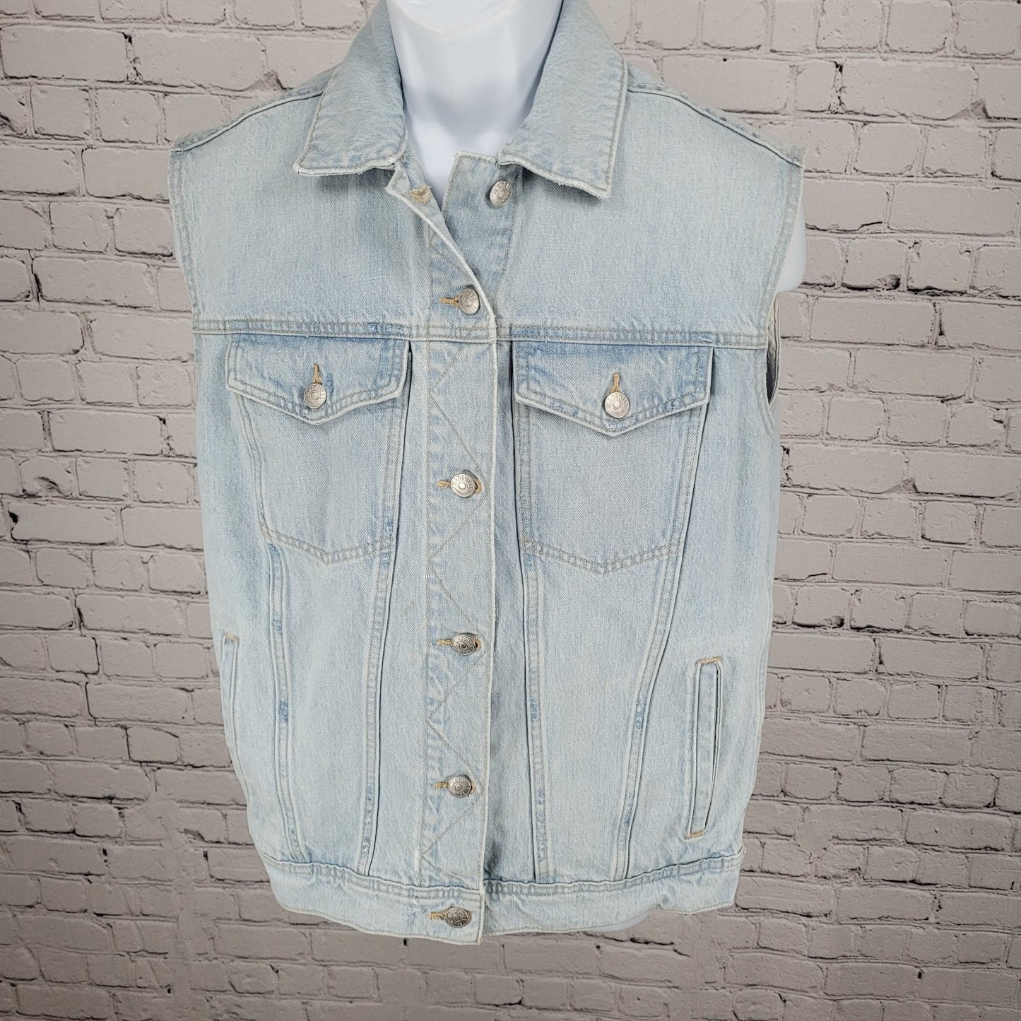 Madewell Blue Denim Oversized Trucker  Distressed Light Wash Jean Vest Small S