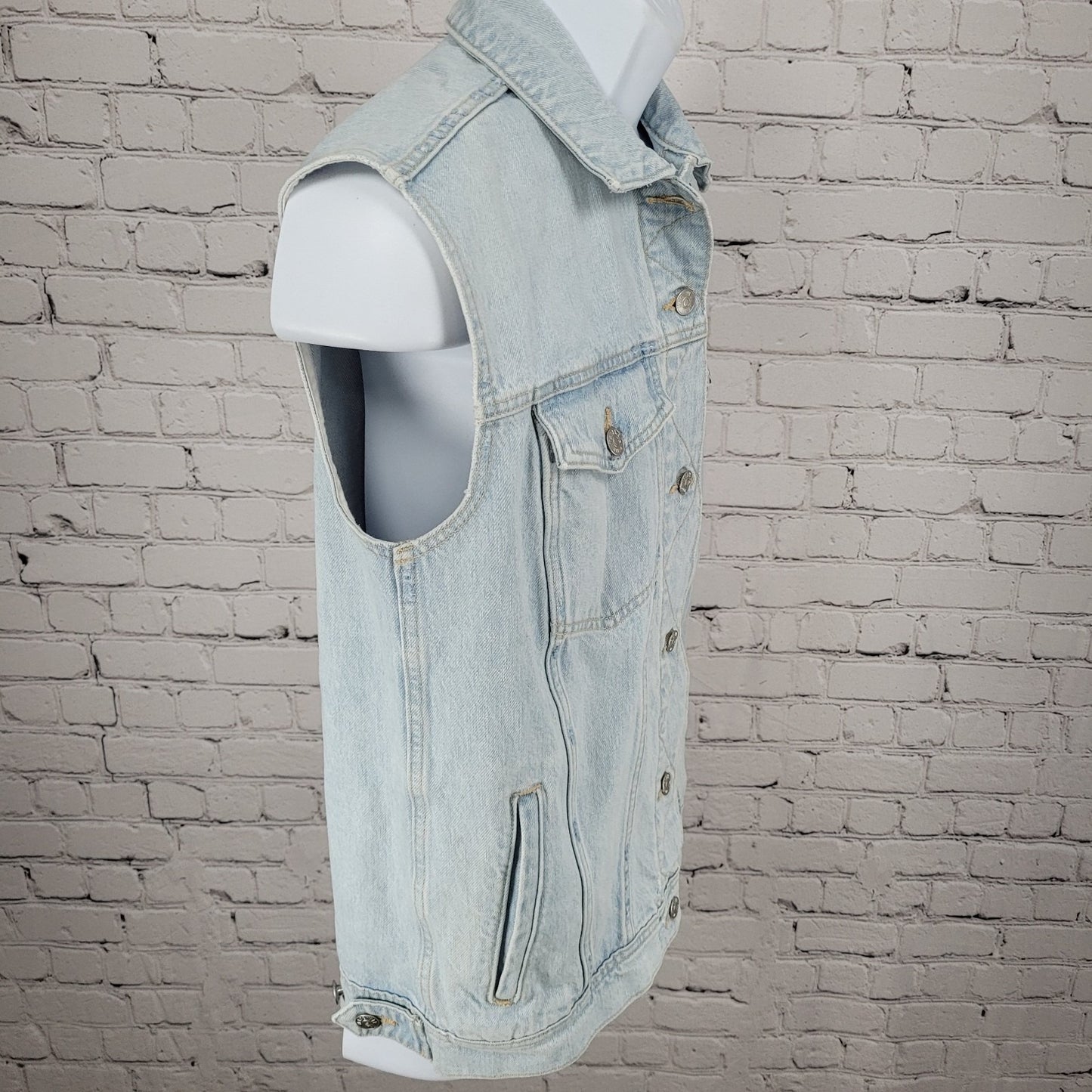 Madewell Blue Denim Oversized Trucker  Distressed Light Wash Jean Vest Small S