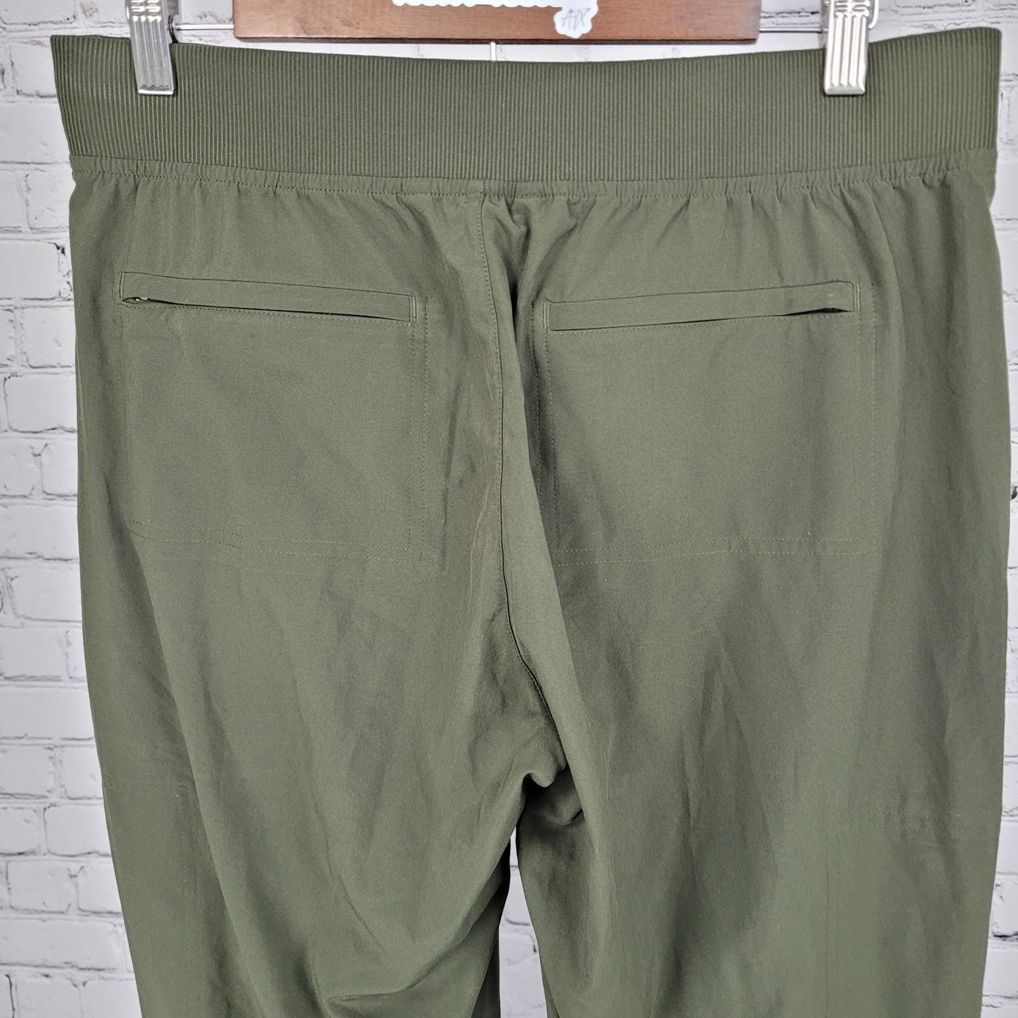 Athleta Green Lightweight Stretch Activewear Pull On High Rise Pants 8 (31x28)