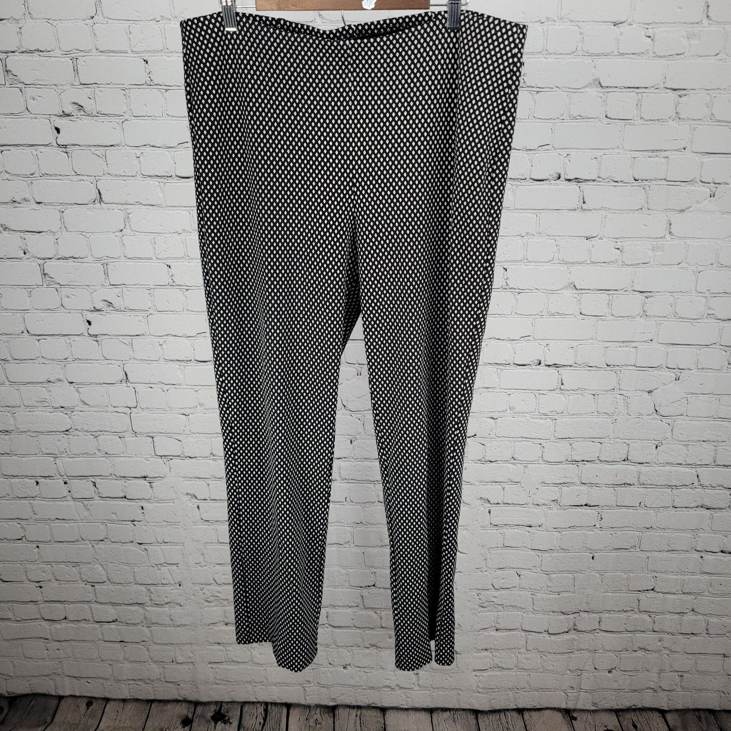 Chico's Black Diamond Print Elastic Waist Stretch Pants Size 3R US 16 (37x30)