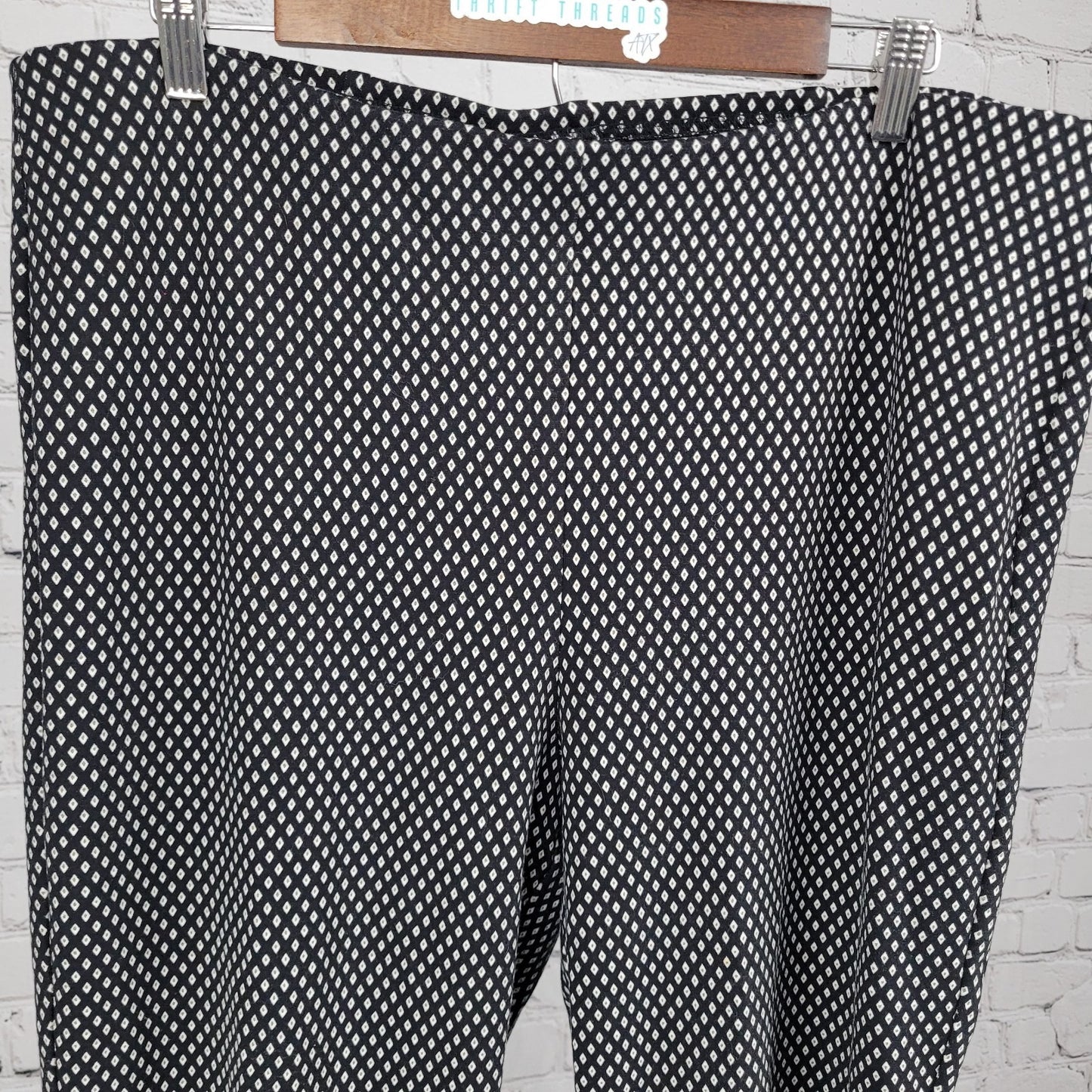 Chico's Black Diamond Print Elastic Waist Stretch Pants Size 3R US 16 (37x30)