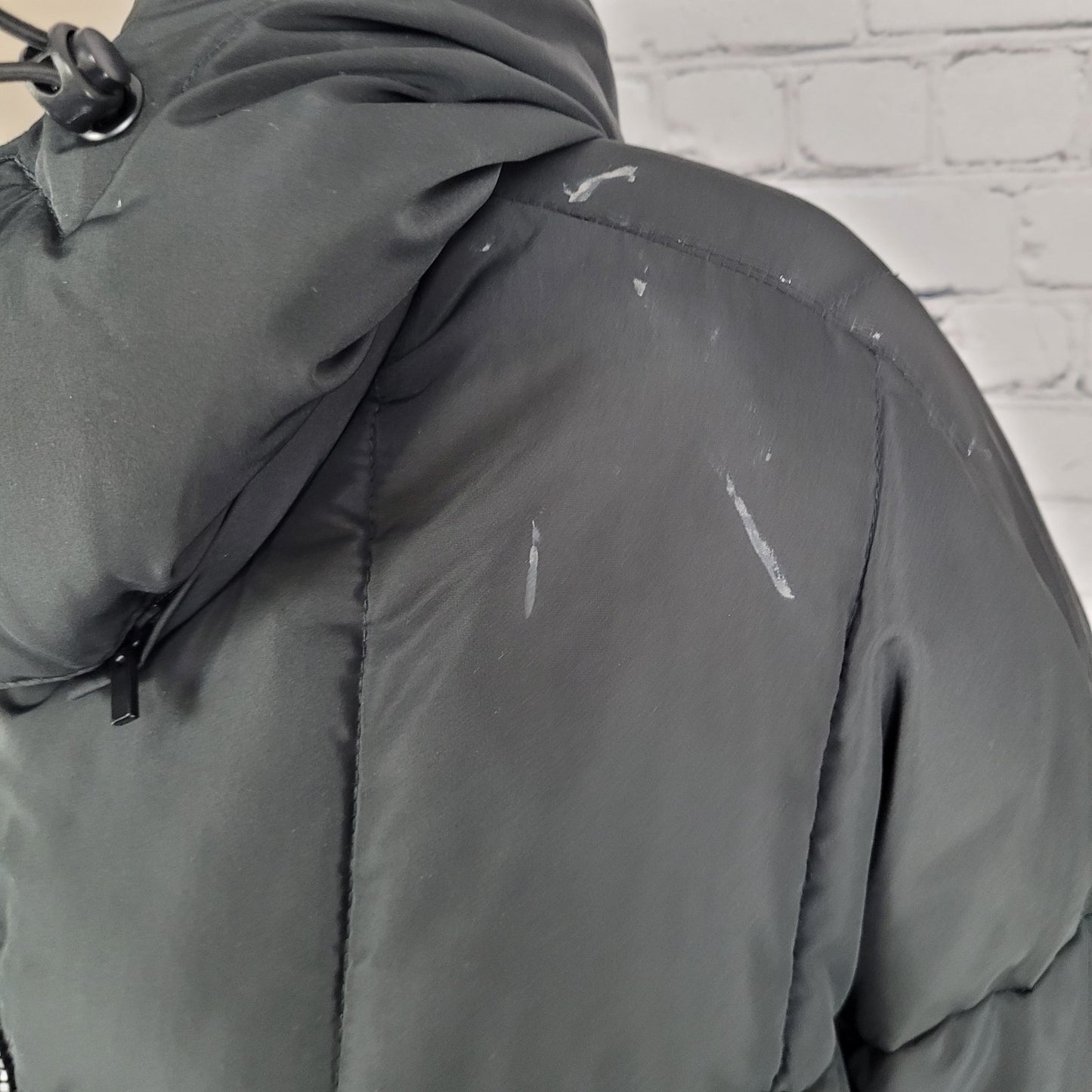 Urban Outfitters Black Hooded Fleece Lined Insulated Puffer Jacket Size Medium M