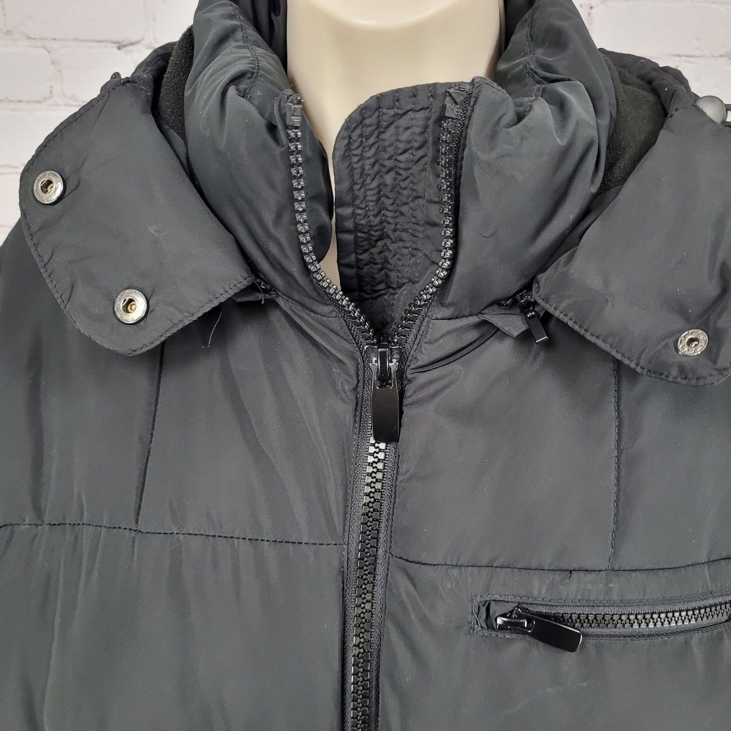Urban Outfitters Black Hooded Fleece Lined Insulated Puffer Jacket Size Medium M