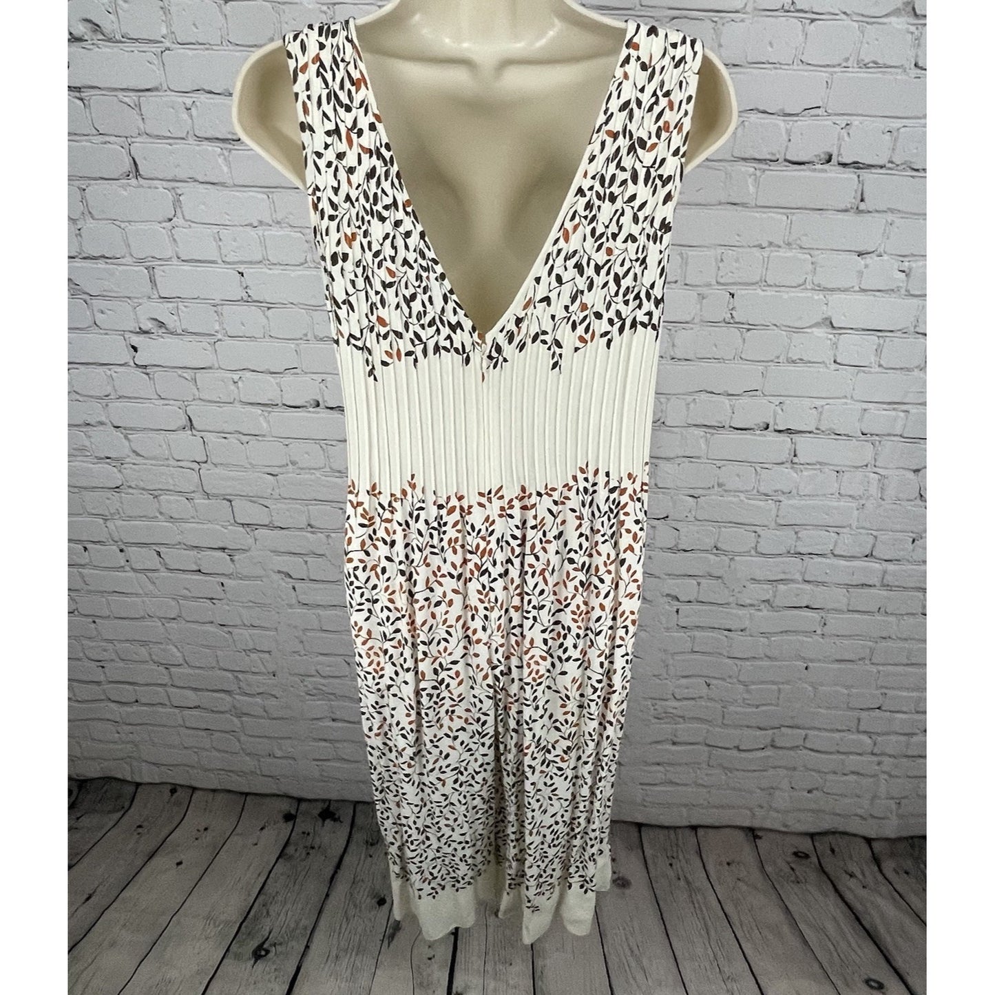 Elevenses Anthropologie Ivory Leaf Printed Pleated Sleeveless Jumper Size XS