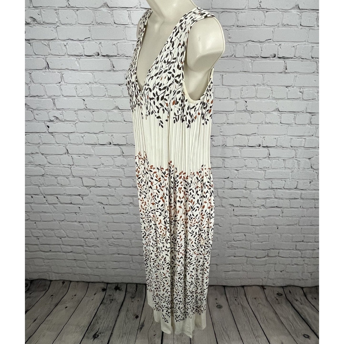 Elevenses Anthropologie Ivory Leaf Printed Pleated Sleeveless Jumper Size XS
