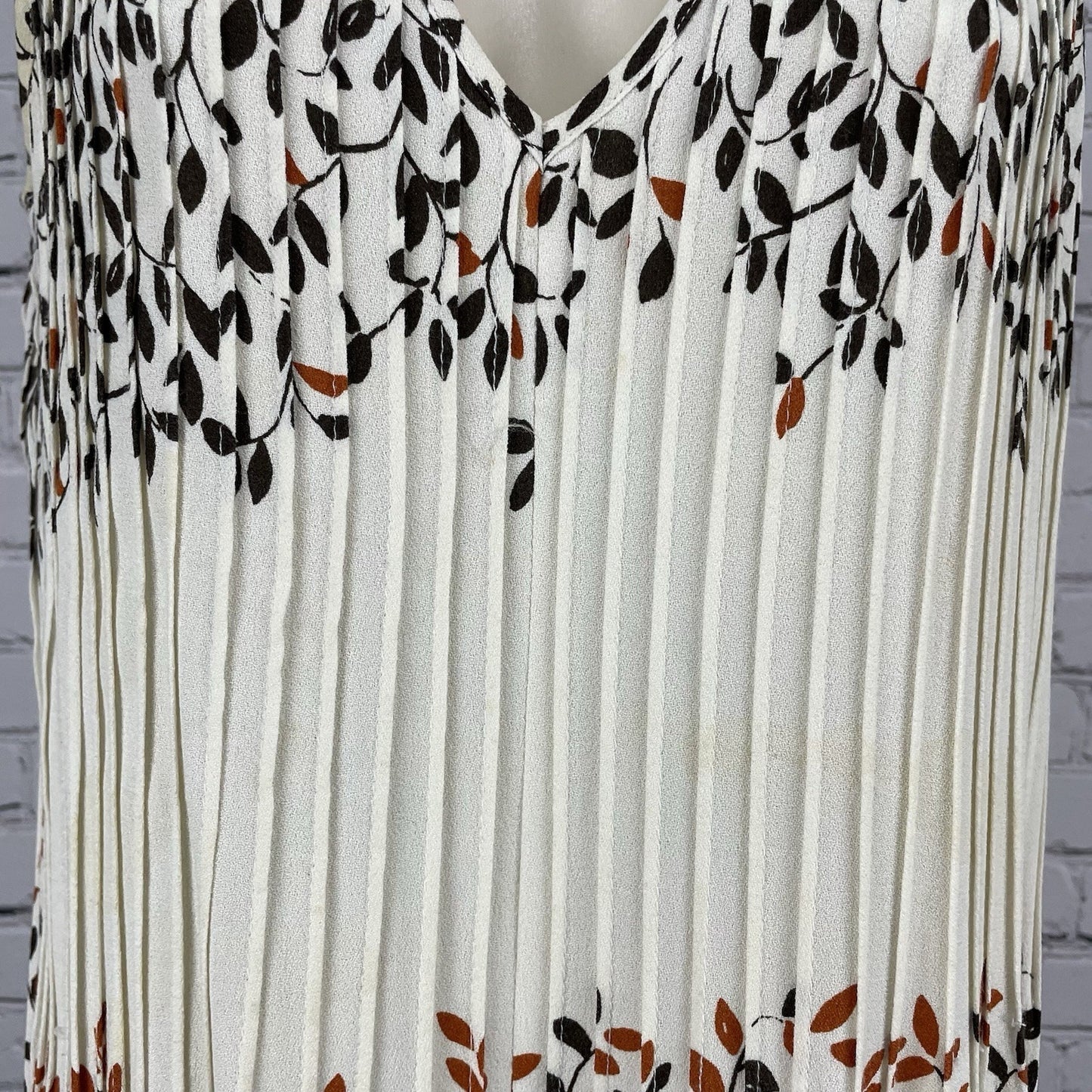 Elevenses Anthropologie Ivory Leaf Printed Pleated Sleeveless Jumper Size XS