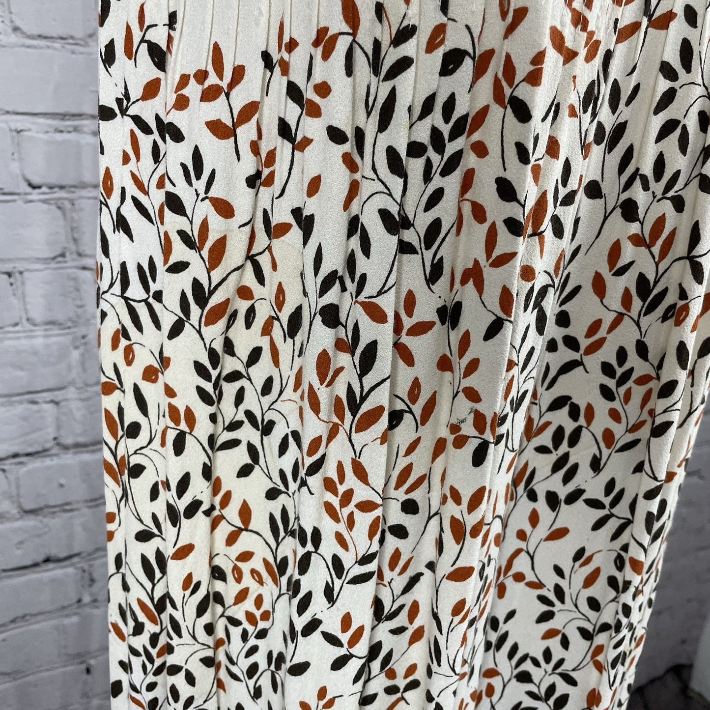 Elevenses Anthropologie Ivory Leaf Printed Pleated Sleeveless Jumper Size XS