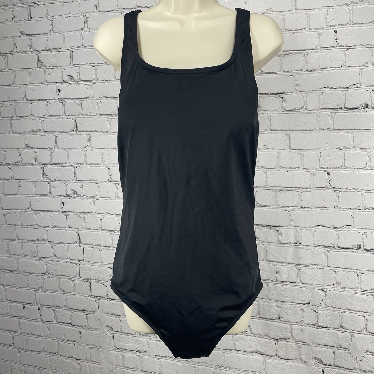 Aquabelle Black Built In Padded Bra One Piece Full Coverage Swimsuit Size 22W