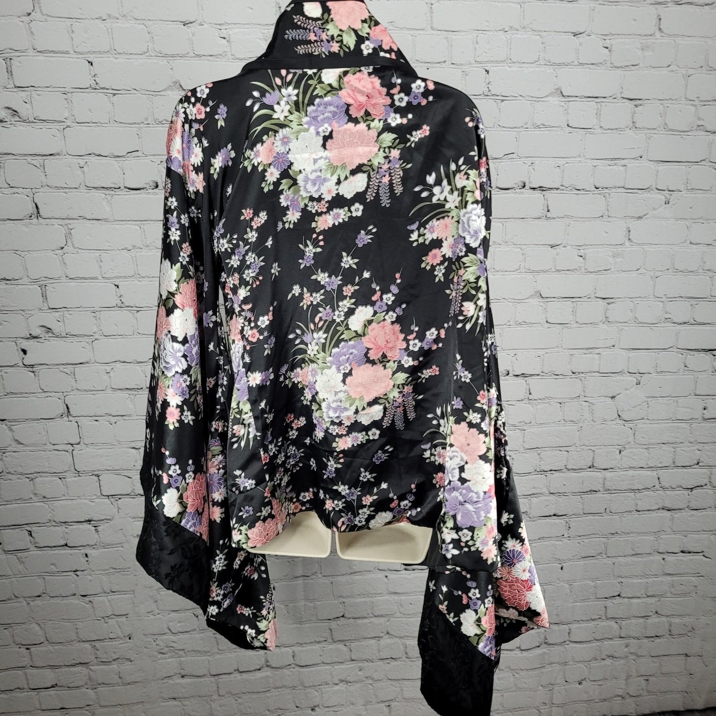 Black Floral Silky Lace Trim Long Sleeve Kimono Style Open Jacket Size Medium M