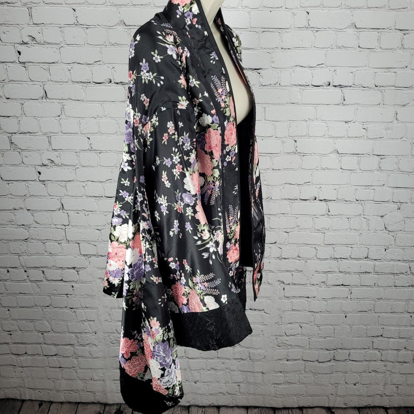 Black Floral Silky Lace Trim Long Sleeve Kimono Style Open Jacket Size Medium M