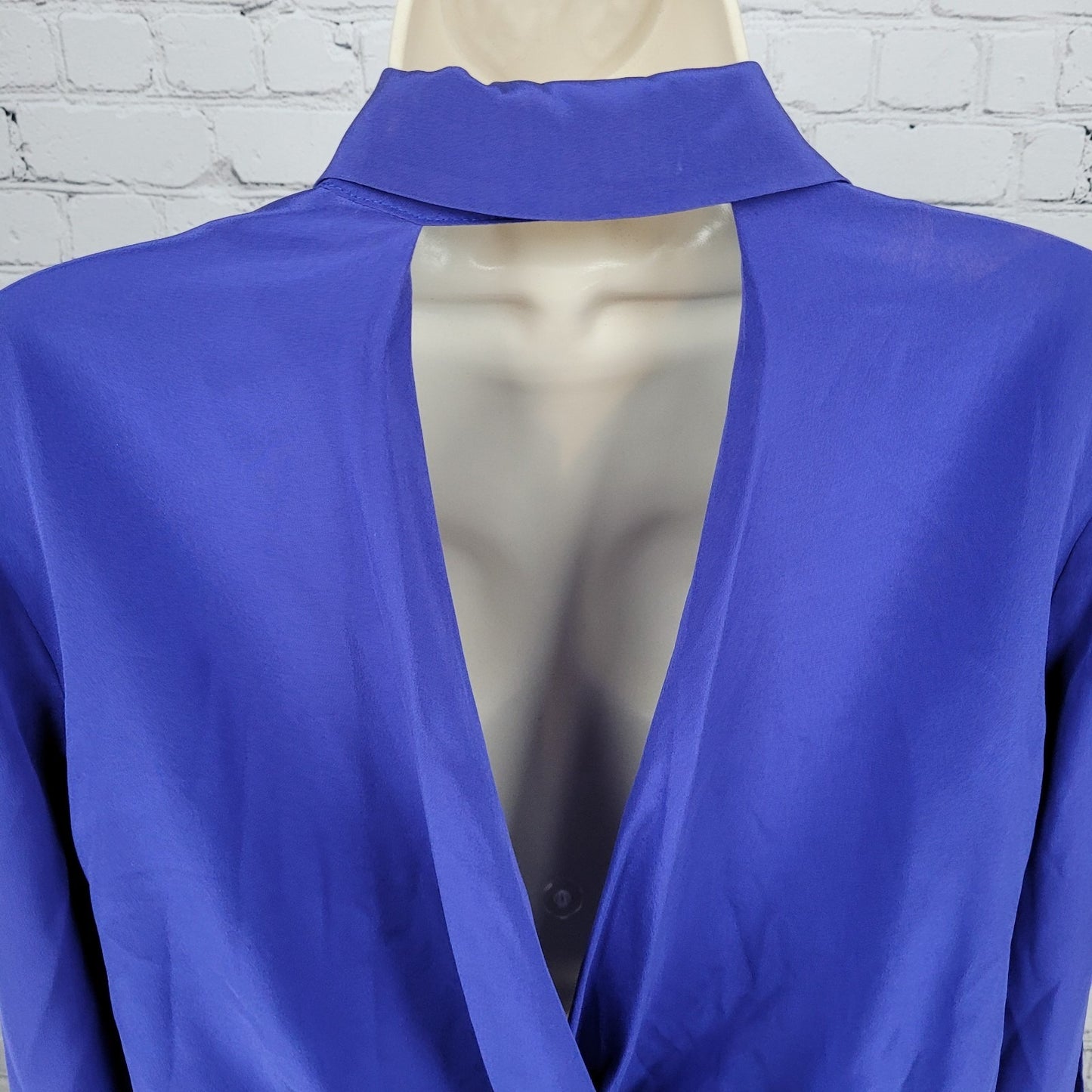 Rory Beca Blue 100% Silk Open Back Snap Closure Long Sleeve Top USA Small S