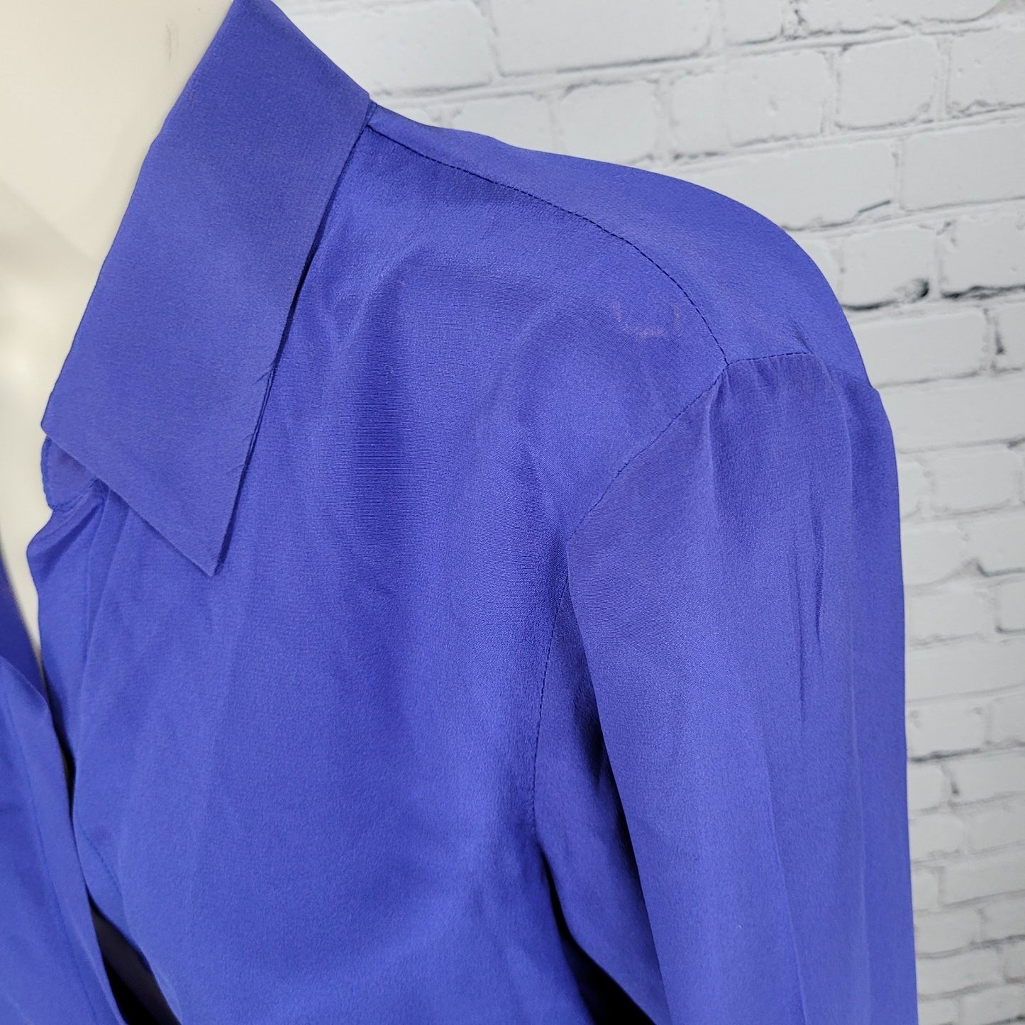 Rory Beca Blue 100% Silk Open Back Snap Closure Long Sleeve Top USA Small S