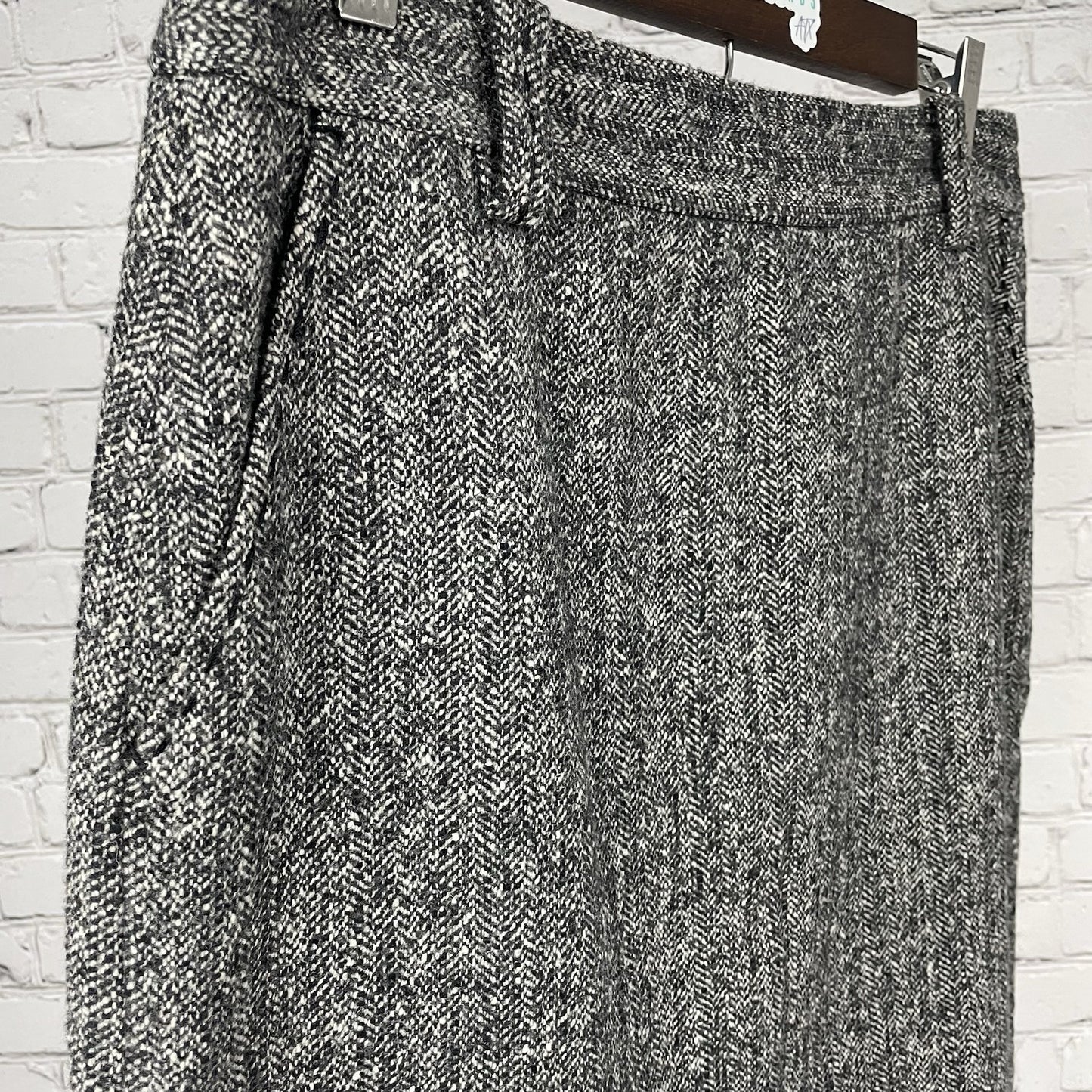 Saks Fifth Avenue Black & White Wool Silk Herringbone Zipped Lined Skirt Size 8