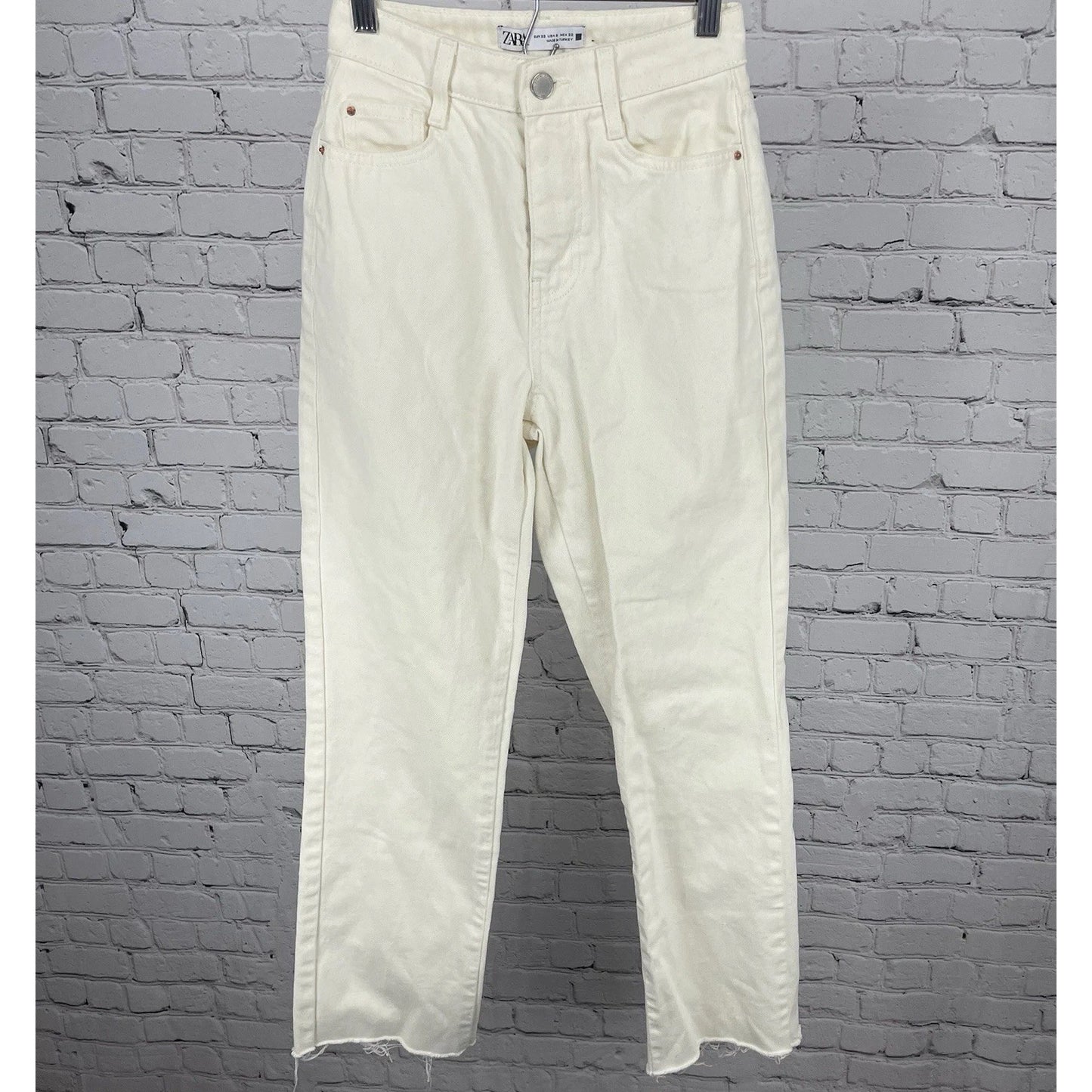 Zara Ivory Cream Denim High Rise Straight Leg Raw Hem Jeans Size 0 (23x28.5)