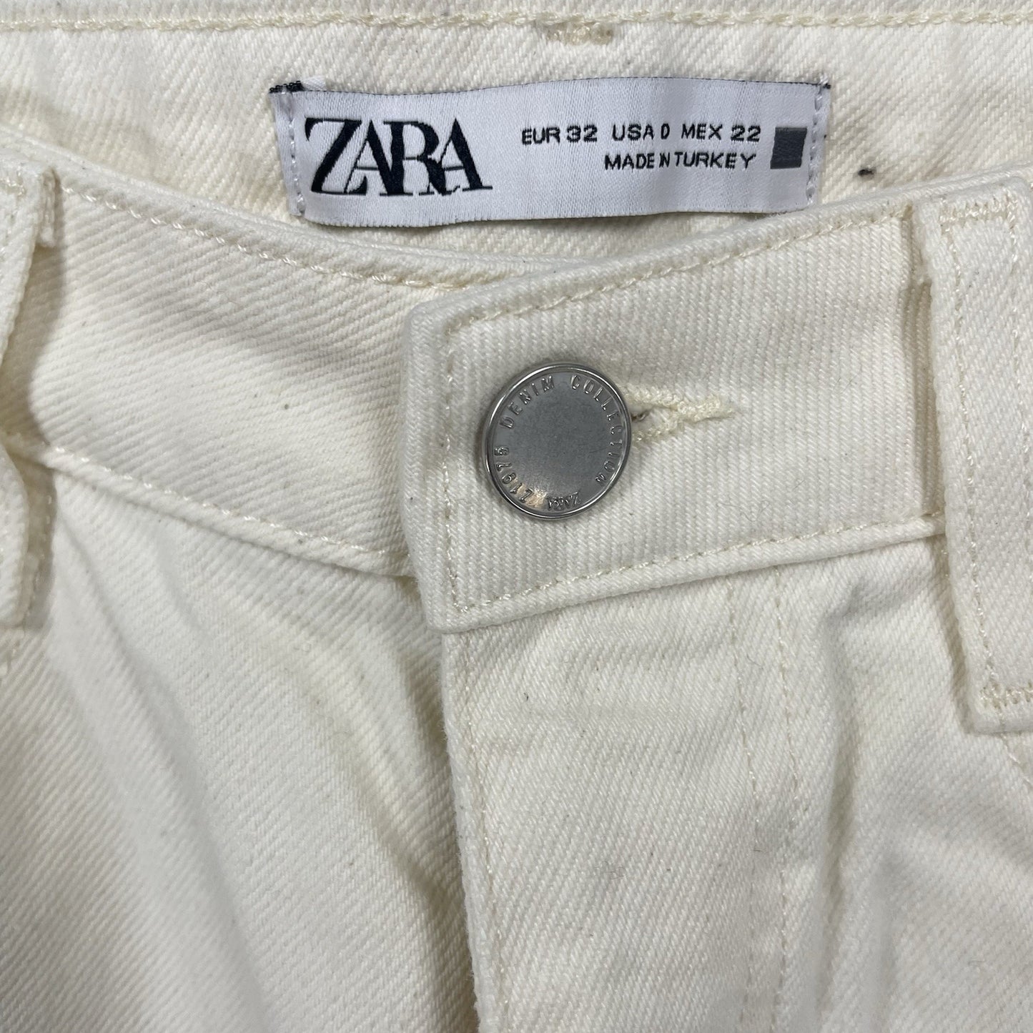 Zara Ivory Cream Denim High Rise Straight Leg Raw Hem Jeans Size 0 (23x28.5)