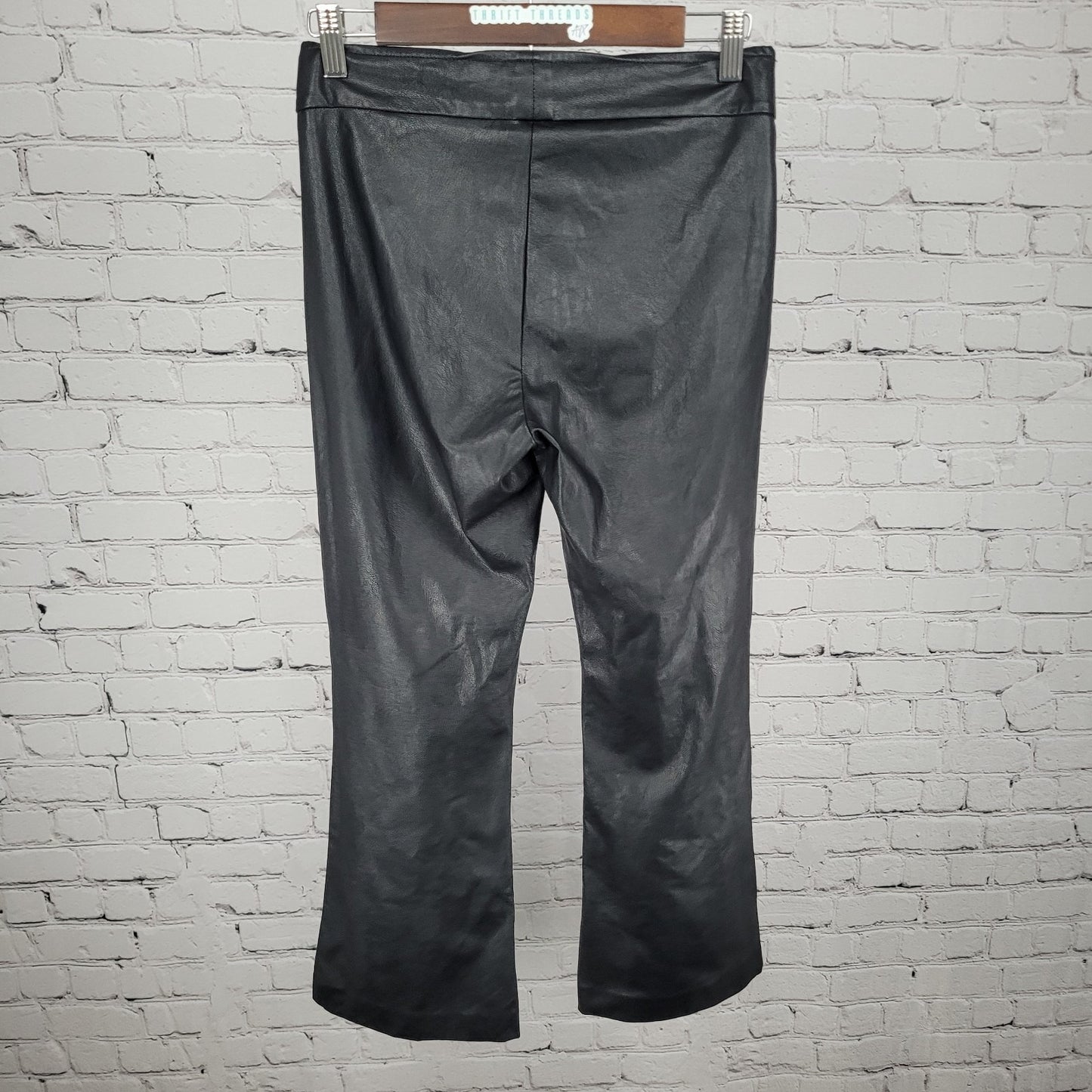 Avenue Montaigne Black Leo Faux Leather Stretch Crop Pants USA Size 2 (27x25)