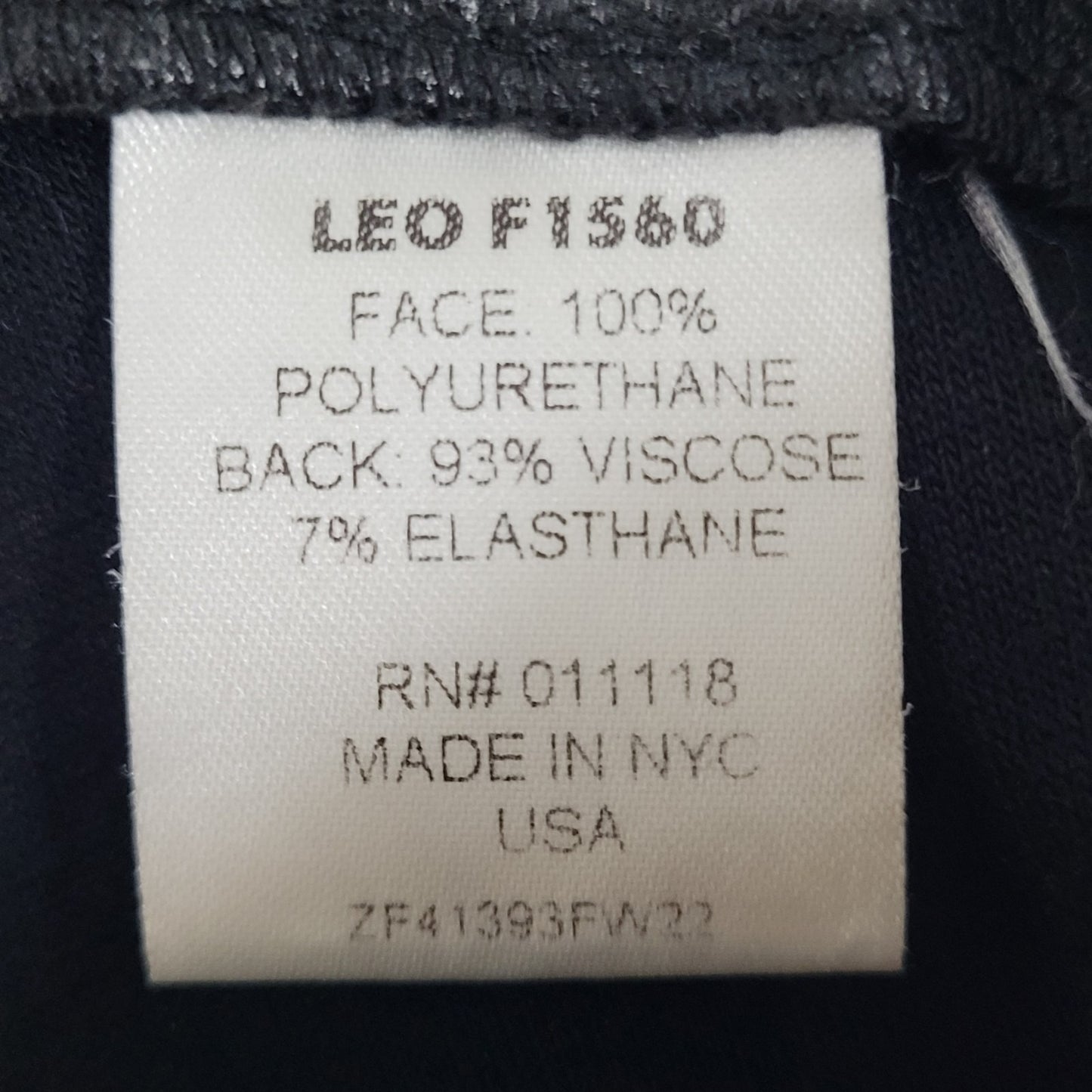 Avenue Montaigne Black Leo Faux Leather Stretch Crop Pants USA Size 2 (27x25)