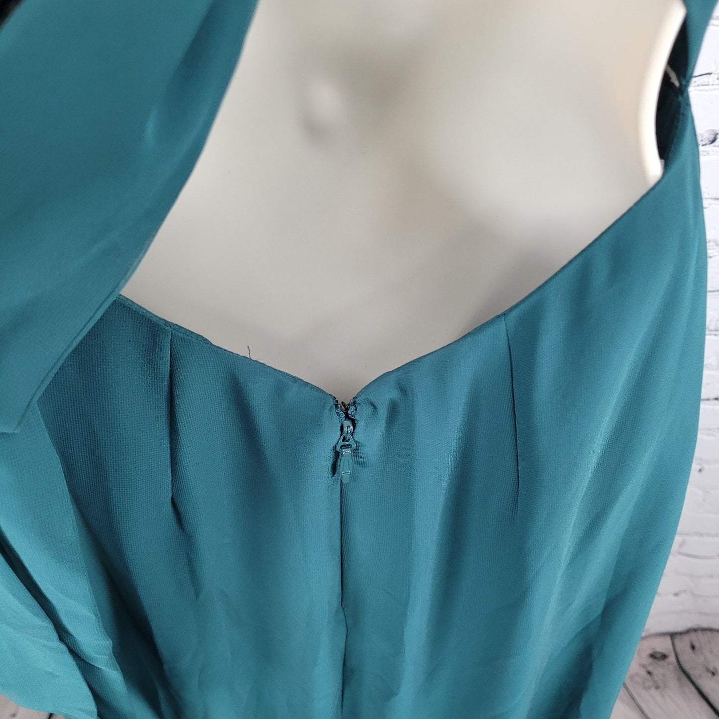 Azazie Dark Green Chiffon Tie Back Padded Bridesmaid Maxi Dress Gown Size C