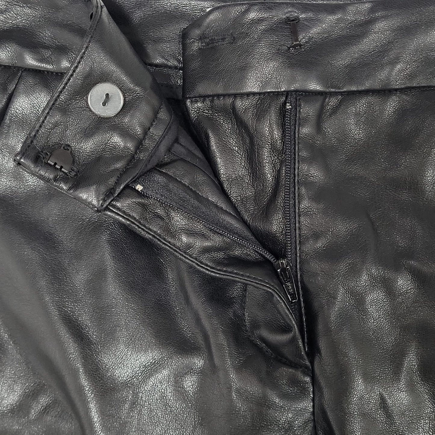 Velvet Black Faux Leather Mid Rise Straight Ankle Pants USA 2 (27x26)