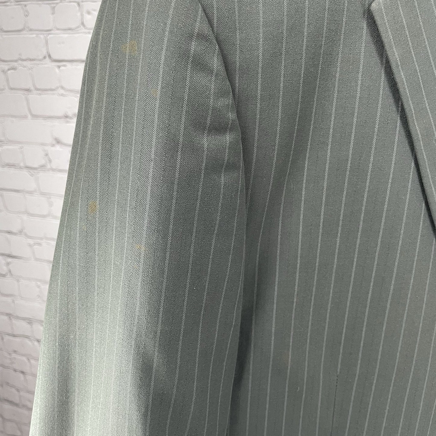 Fubu The Collection Grey Striped 2 Button Vented Blazer Sport Coat Size 48L
