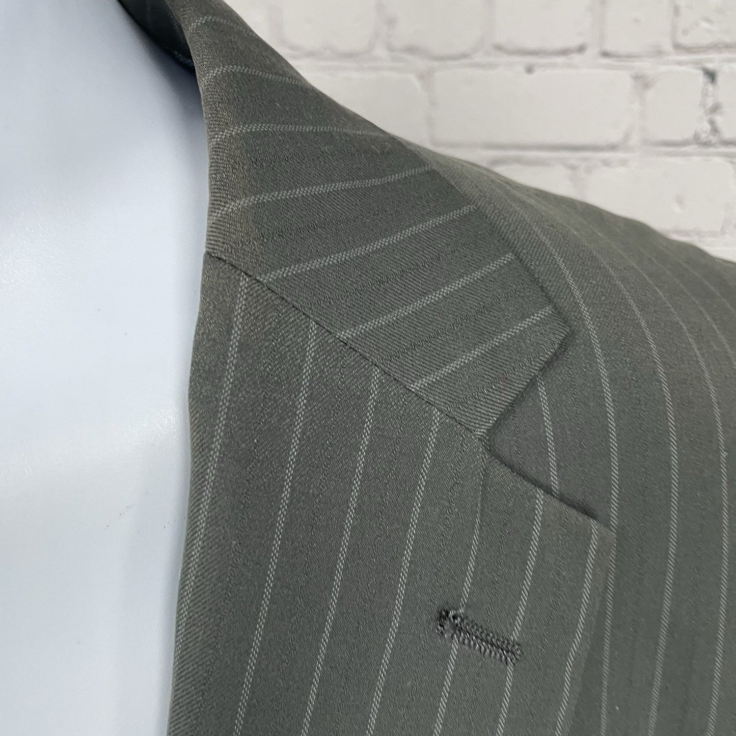Fubu The Collection Grey Striped 2 Button Vented Blazer Sport Coat Size 48L