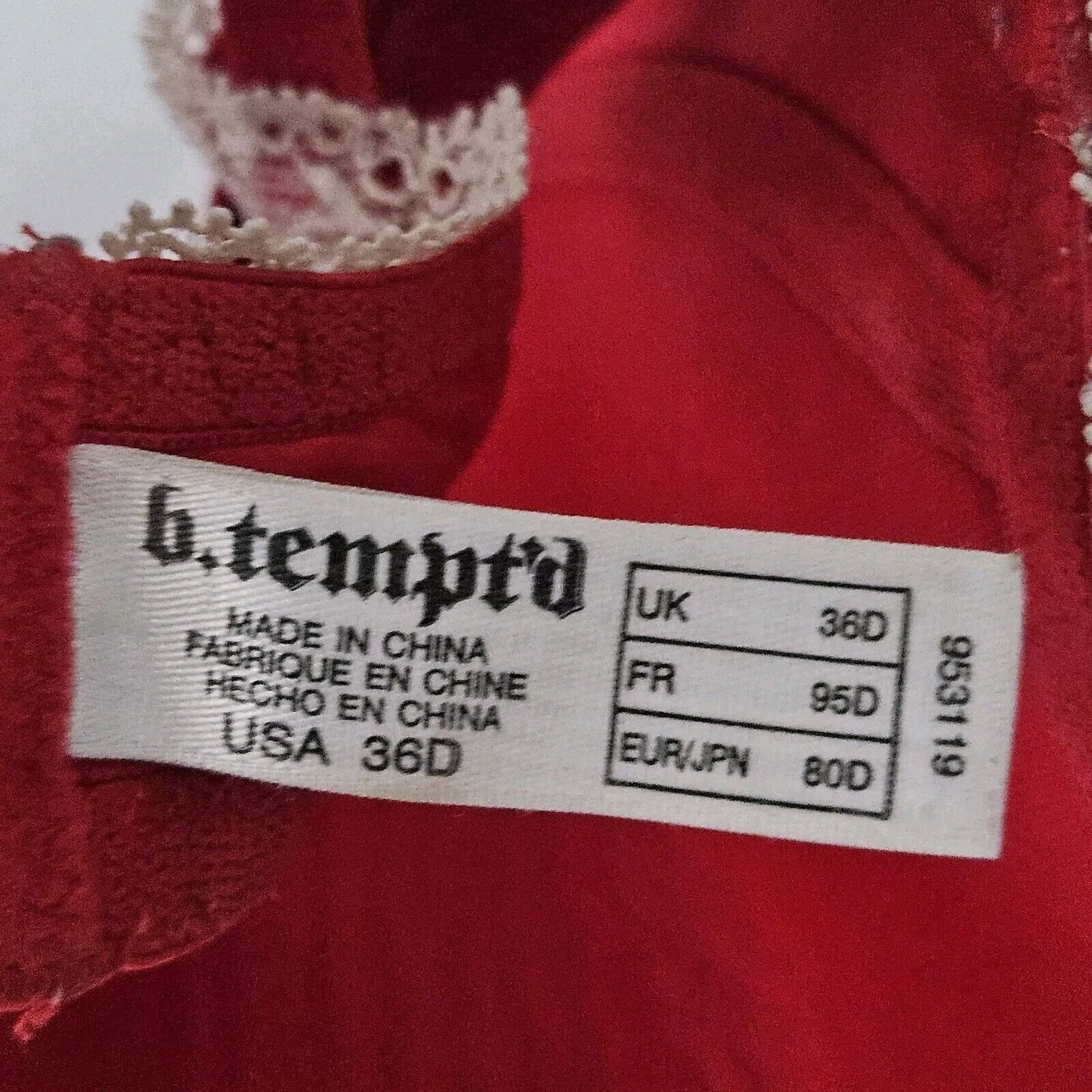 B Tempt'd Red Full Coverage Adjustable Strap Lined Underwire Bra Size 36D