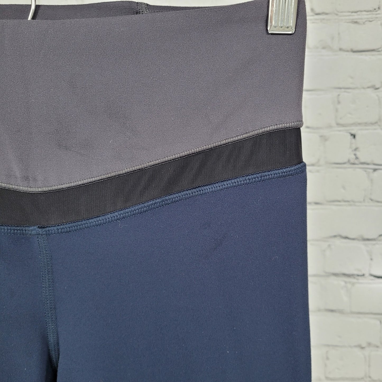 Athleta Blue Mesh Vented Athleisure Yoga Pants Leggings Size Small S (26x25)