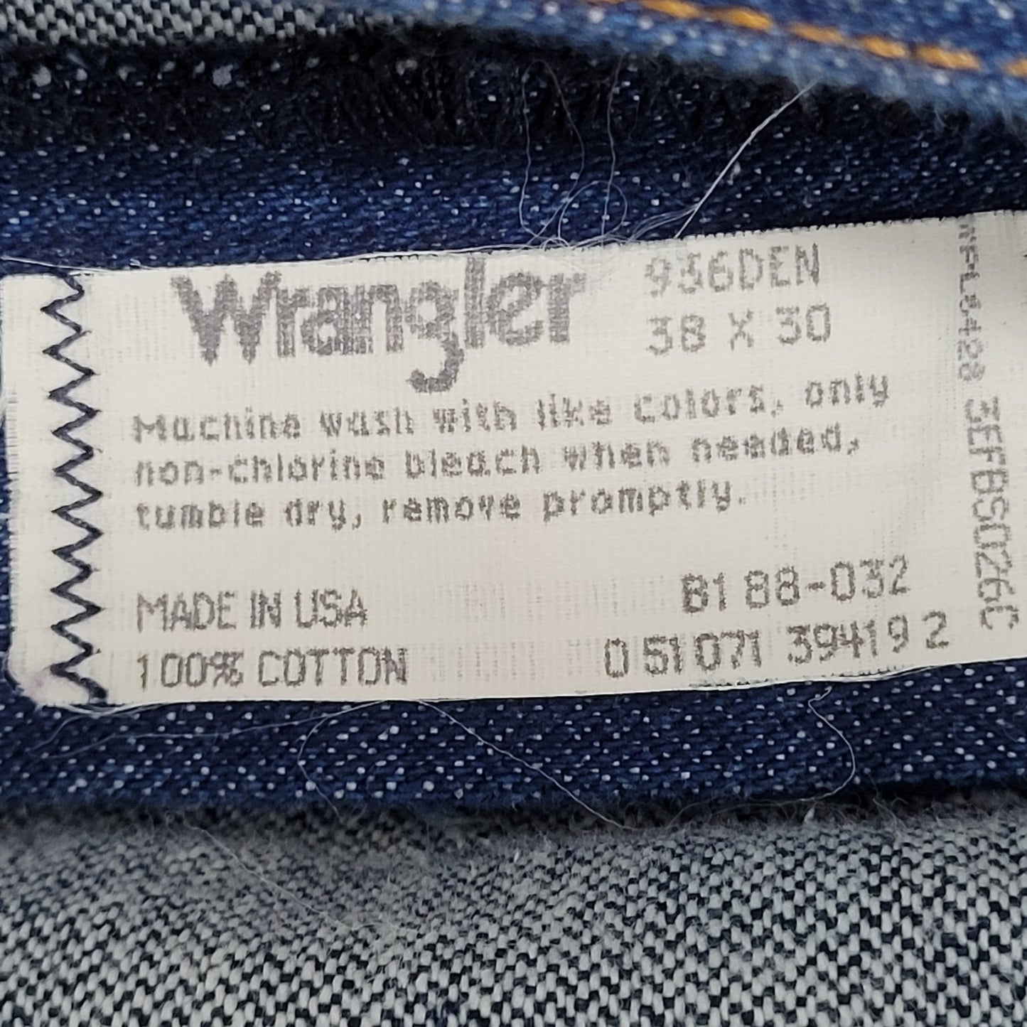 Wrangler Blue Denim 100% Cotton Straight Western Cowboy Jeans USA 38x30 (35x27)