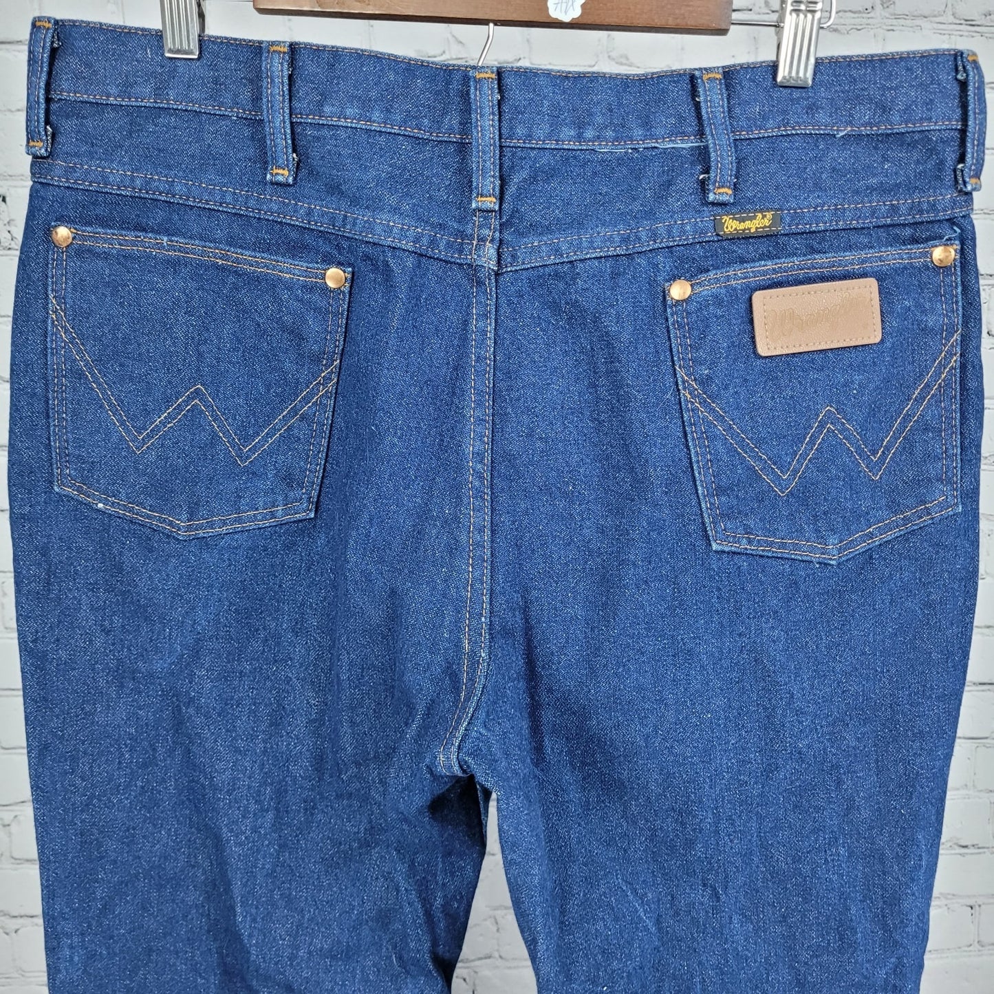 Wrangler Blue Denim 100% Cotton Straight Western Cowboy Jeans USA 38x30 (35x27)