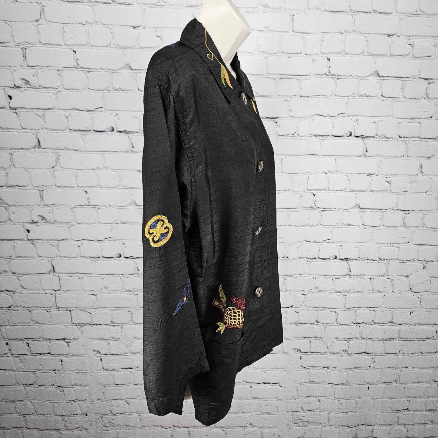 Chico's Design Black 100% Silk Embroidered 3/4 Sleeve Button Shirt Jacket 1 US 8