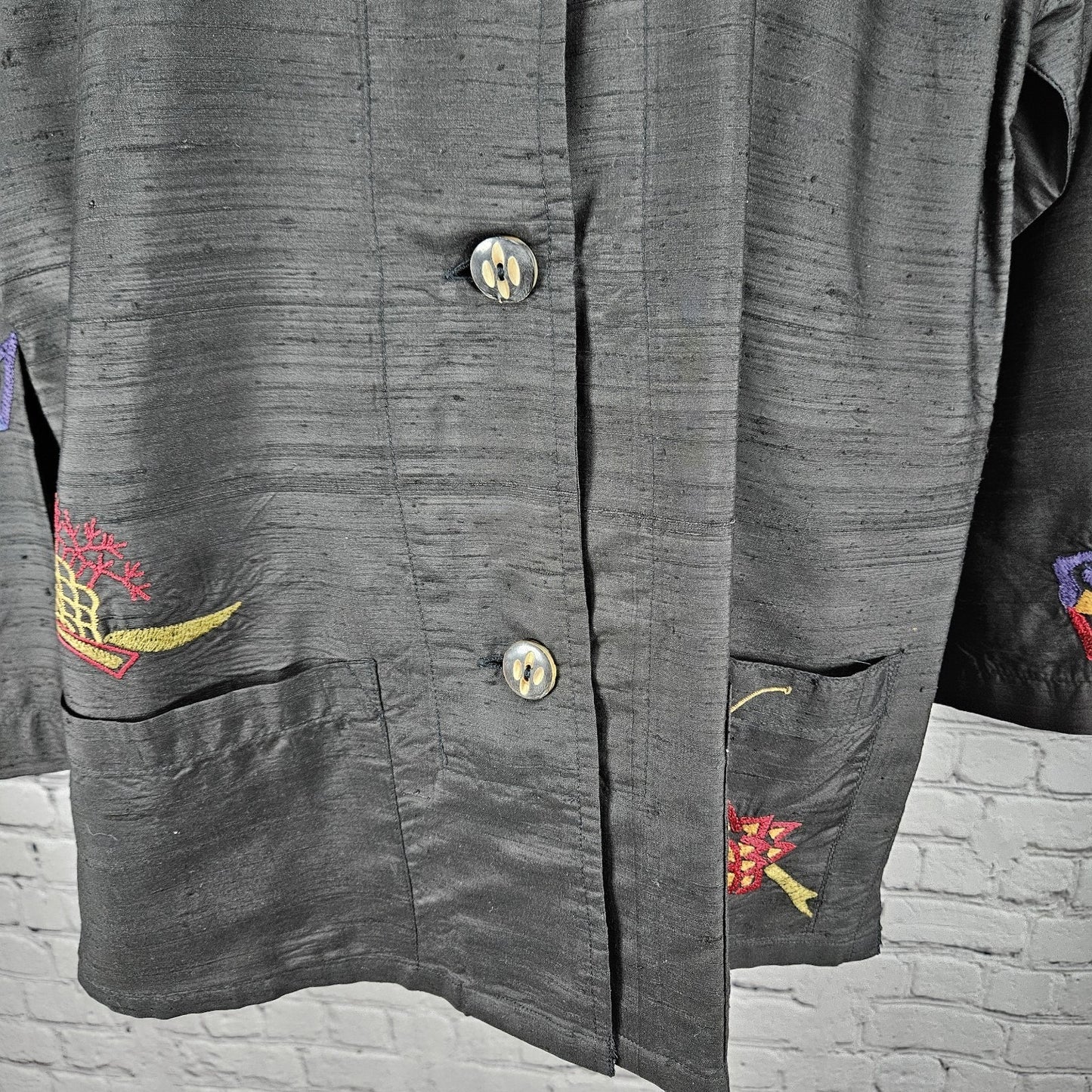 Chico's Design Black 100% Silk Embroidered 3/4 Sleeve Button Shirt Jacket 1 US 8
