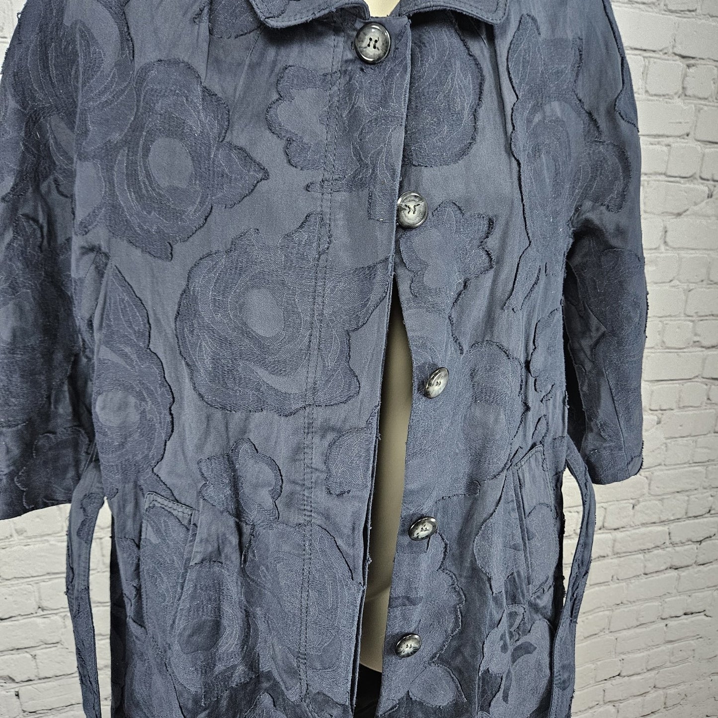 LaVia 18 Navy Floral Belted Buttoned 3/4 Sleeve Collared Lined Jacket 40 US 4