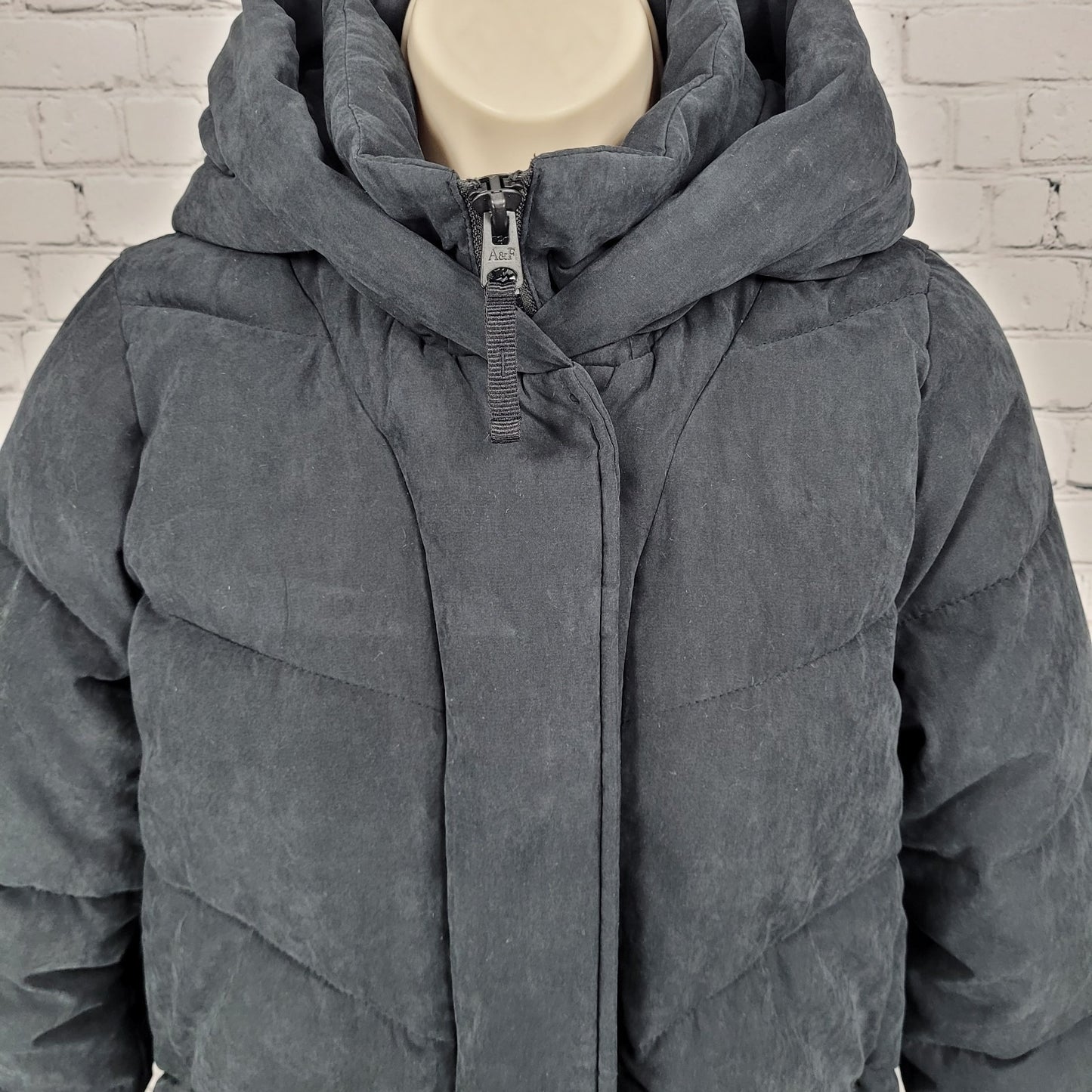 Abercrombie & Fitch Ultra Black Fleece Lined Insulated Hooded Jacket Size XS