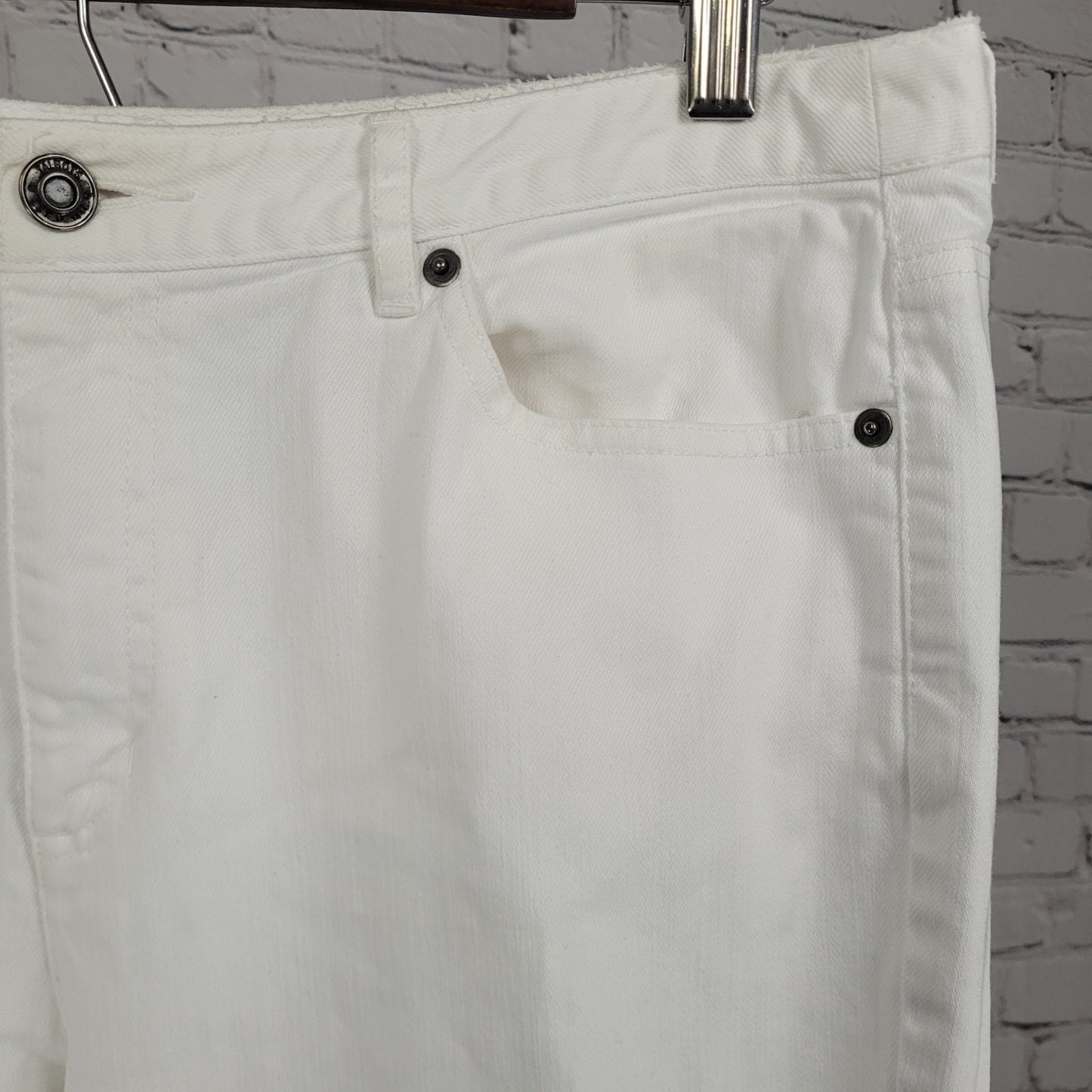 Talbots White Stretch Denim High Rise Straight Leg Jeans 14 (33x30)
