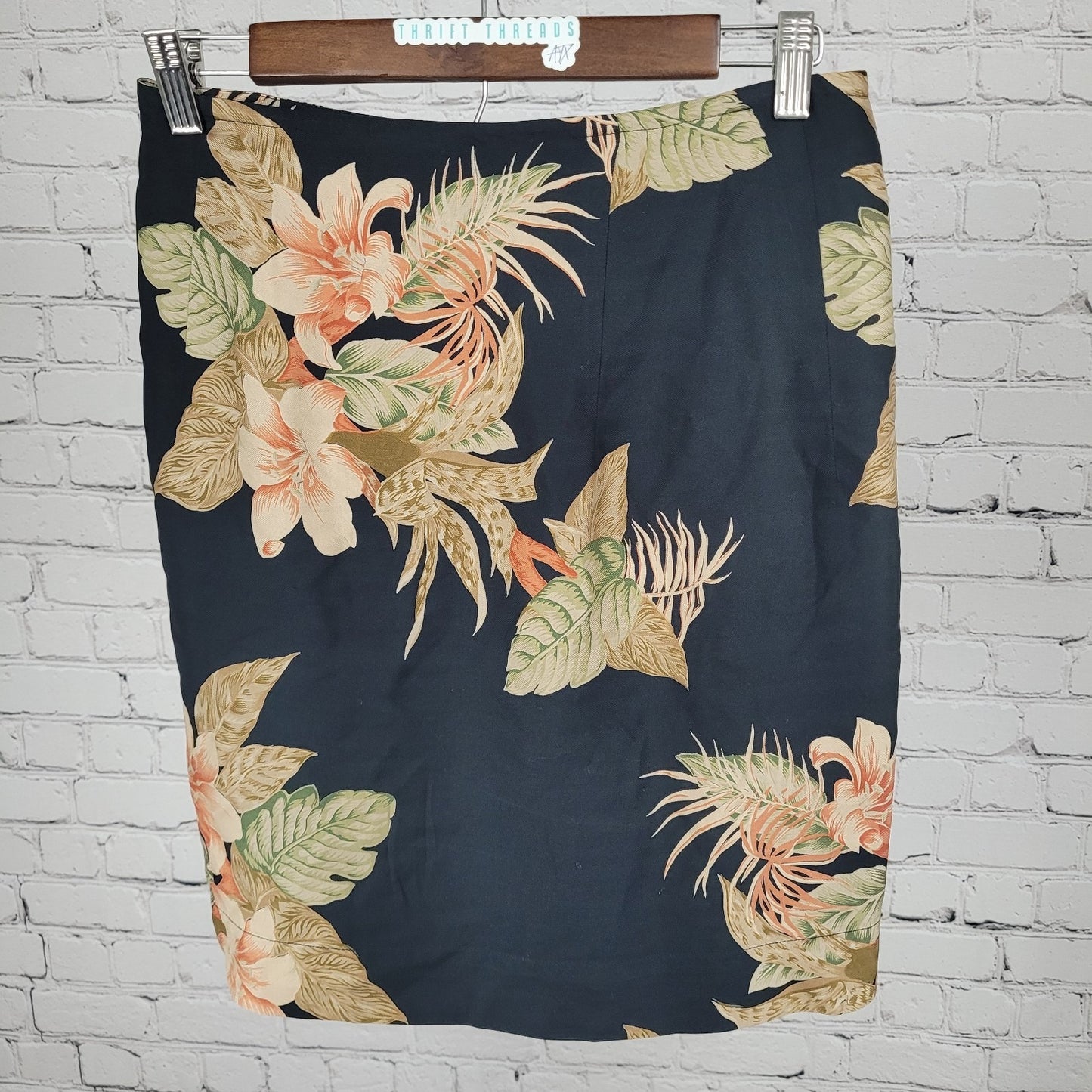 Tommy Bahama Navy 100% Silk Tropical Floral Wrap Skirt Size Small S (27x17.5)