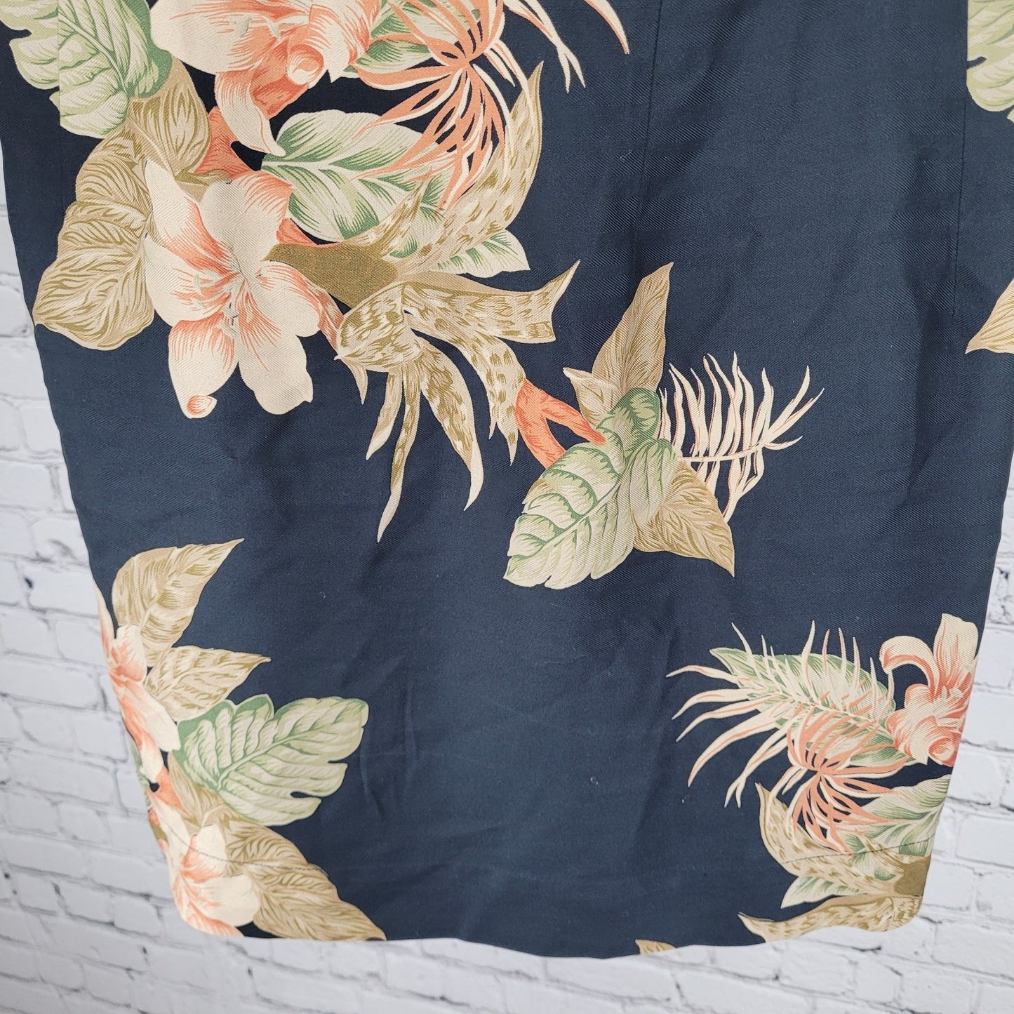 Tommy Bahama Navy 100% Silk Tropical Floral Wrap Skirt Size Small S (27x17.5)