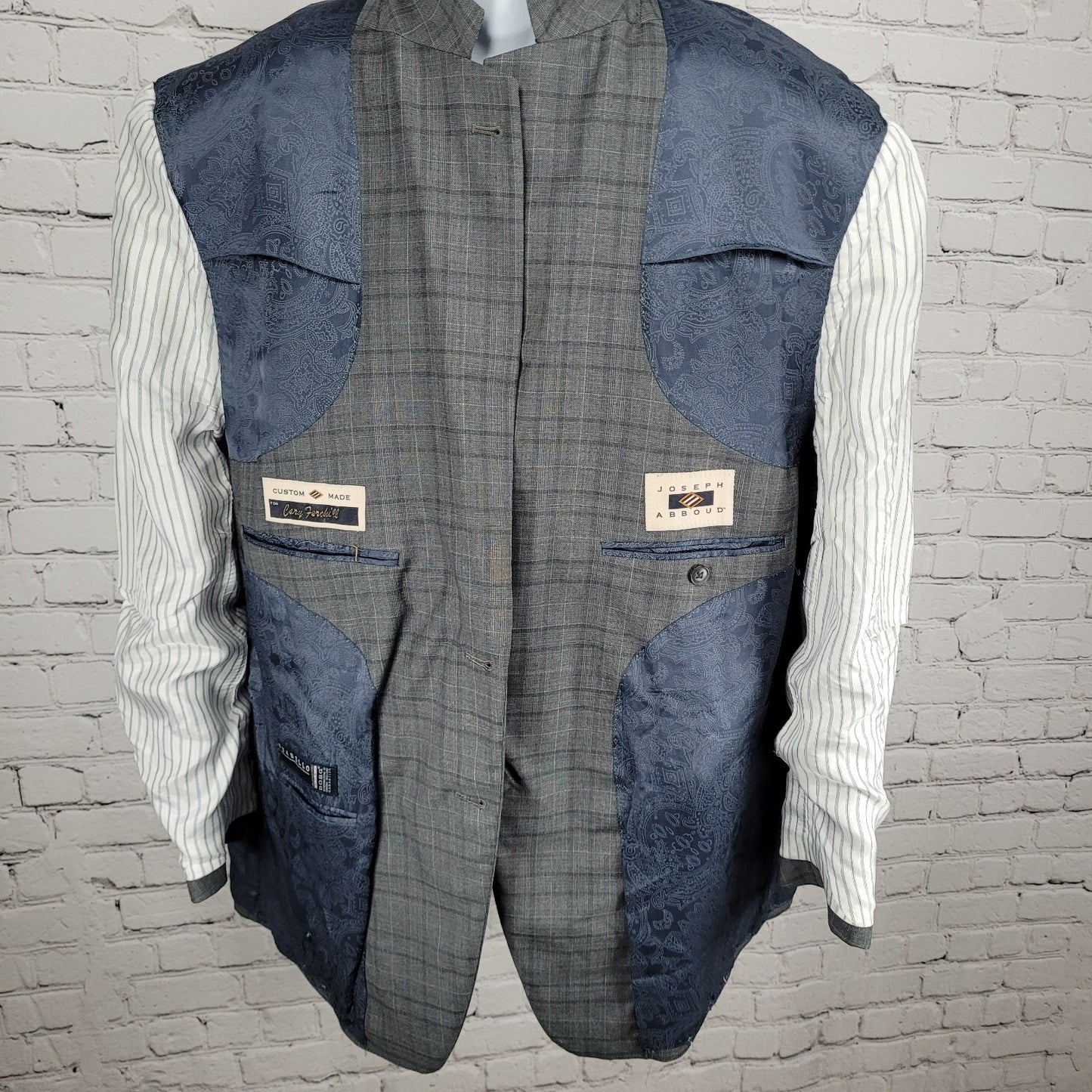 Joseph Abboud Guabello Grey 100% Wool Check Blazer Sport Coat USA Made Size 46S