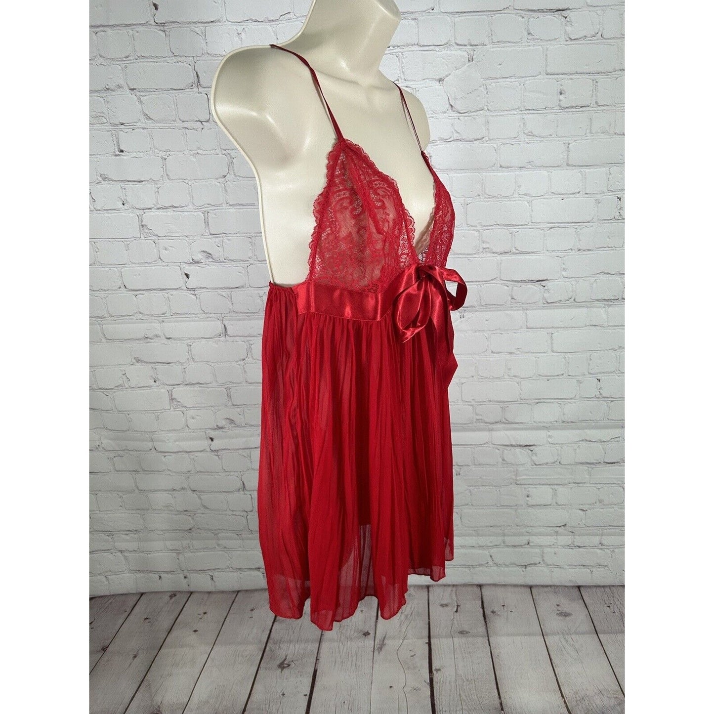 Victoria’s Secret Red Sheer Lace Top Baby Doll Chemise Nightie Women’s Size L