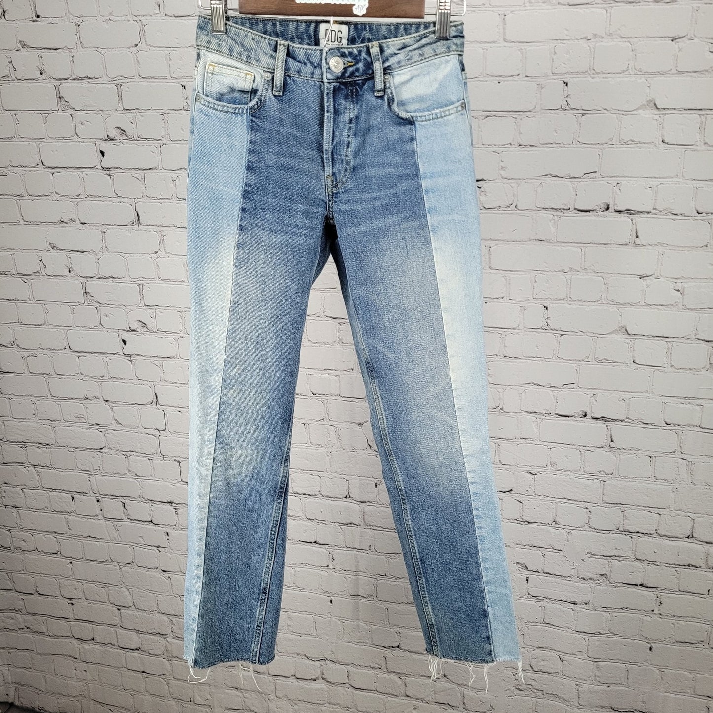 BDG Blue Denim 100% Cotton Jessye Distressed Two Tone Jeans Size 24 (24x28.5)